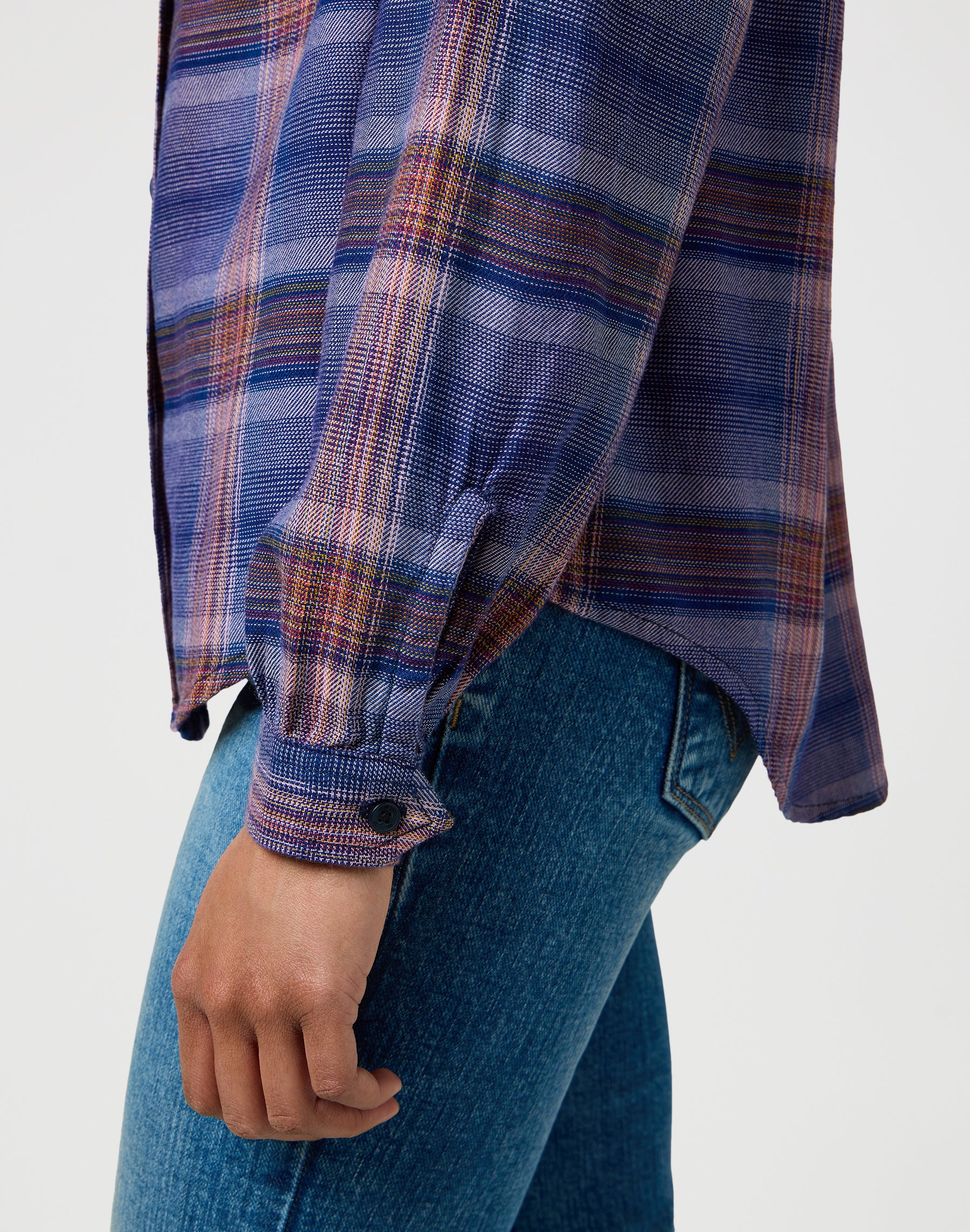 Femme Western Shirt in Earth Red Shirts Wrangler