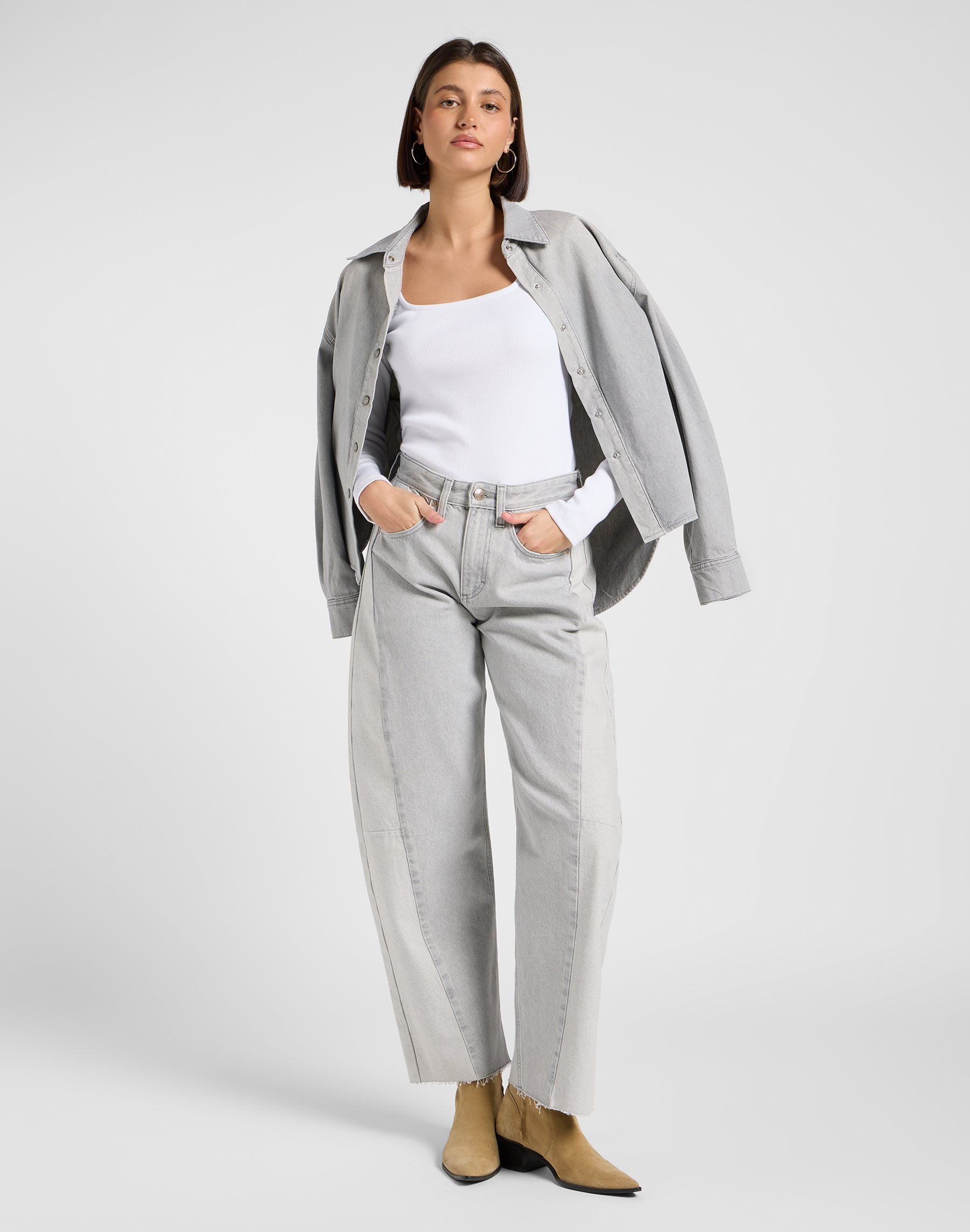 Rider Barrel in Dusk Gray Jeans Lee