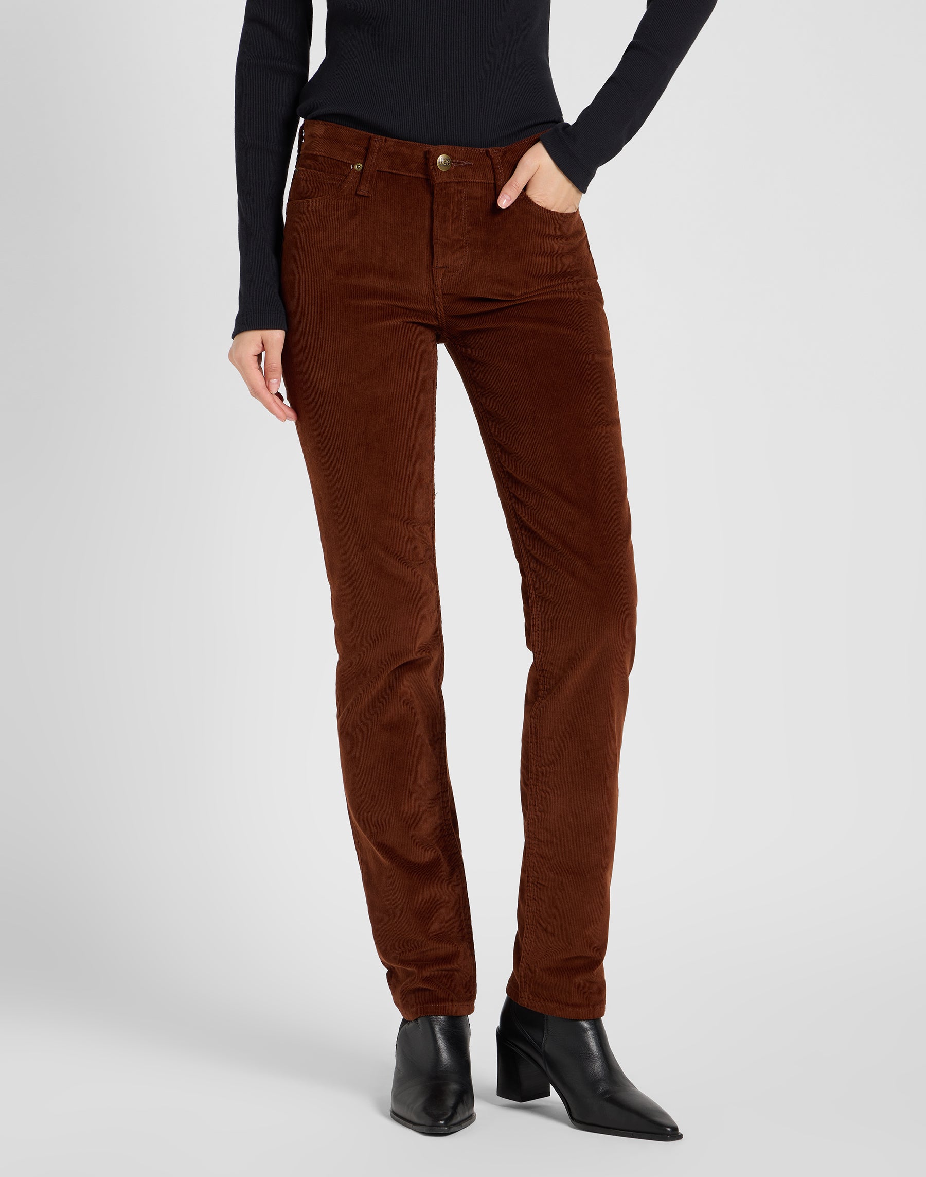 Marion in Luxe Brown Trousers Lee