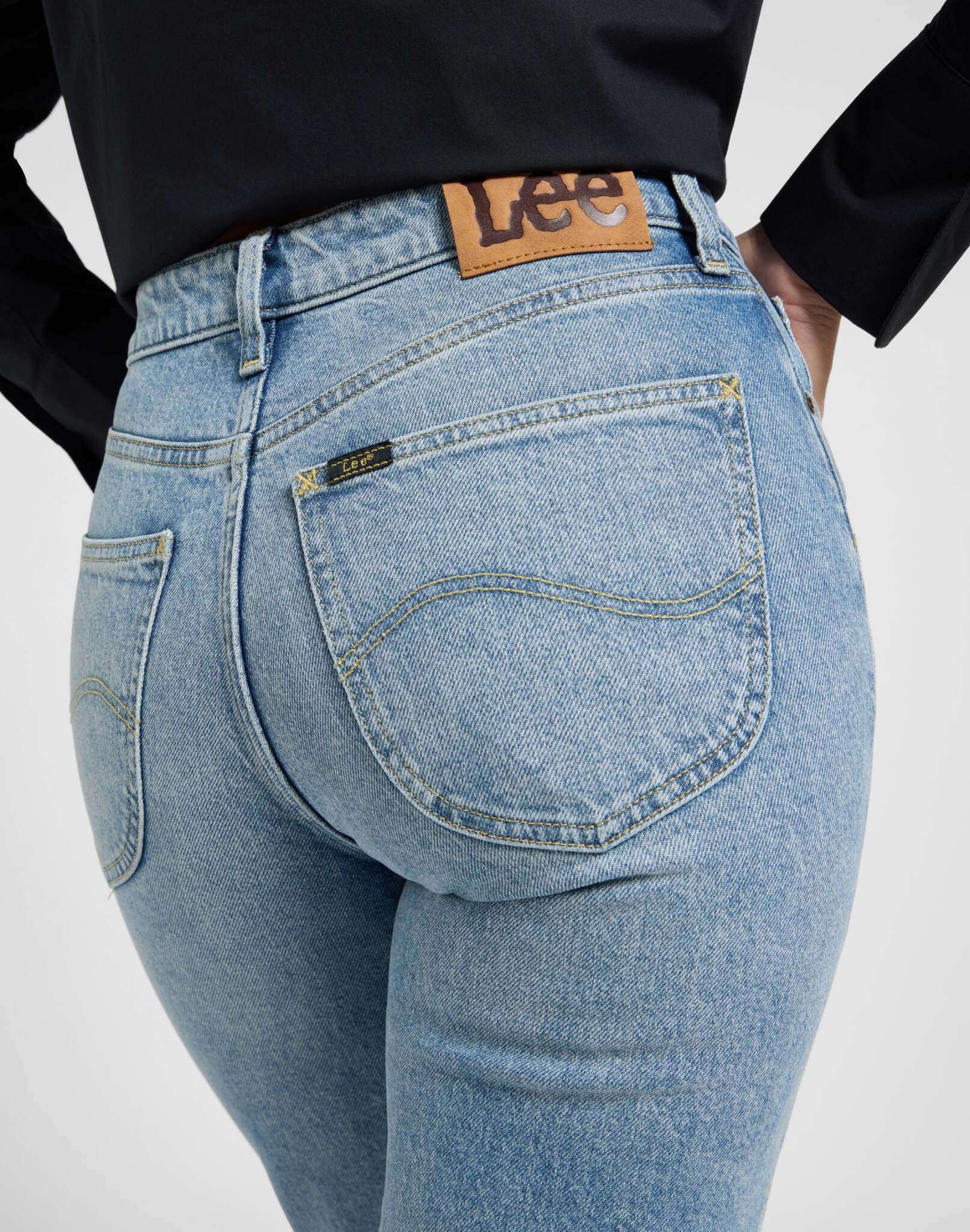 Carol in Laundry Line Jeans Lee