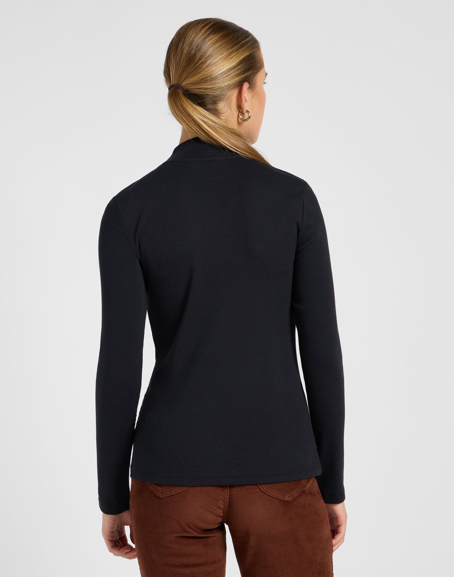 Mock Neck in Black T-Shirts Lee