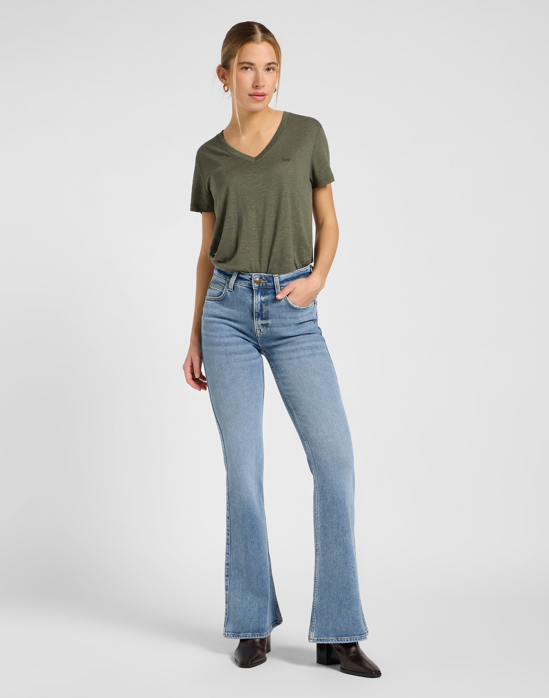 V Neck Tee in Oak Moss T-Shirts Lee