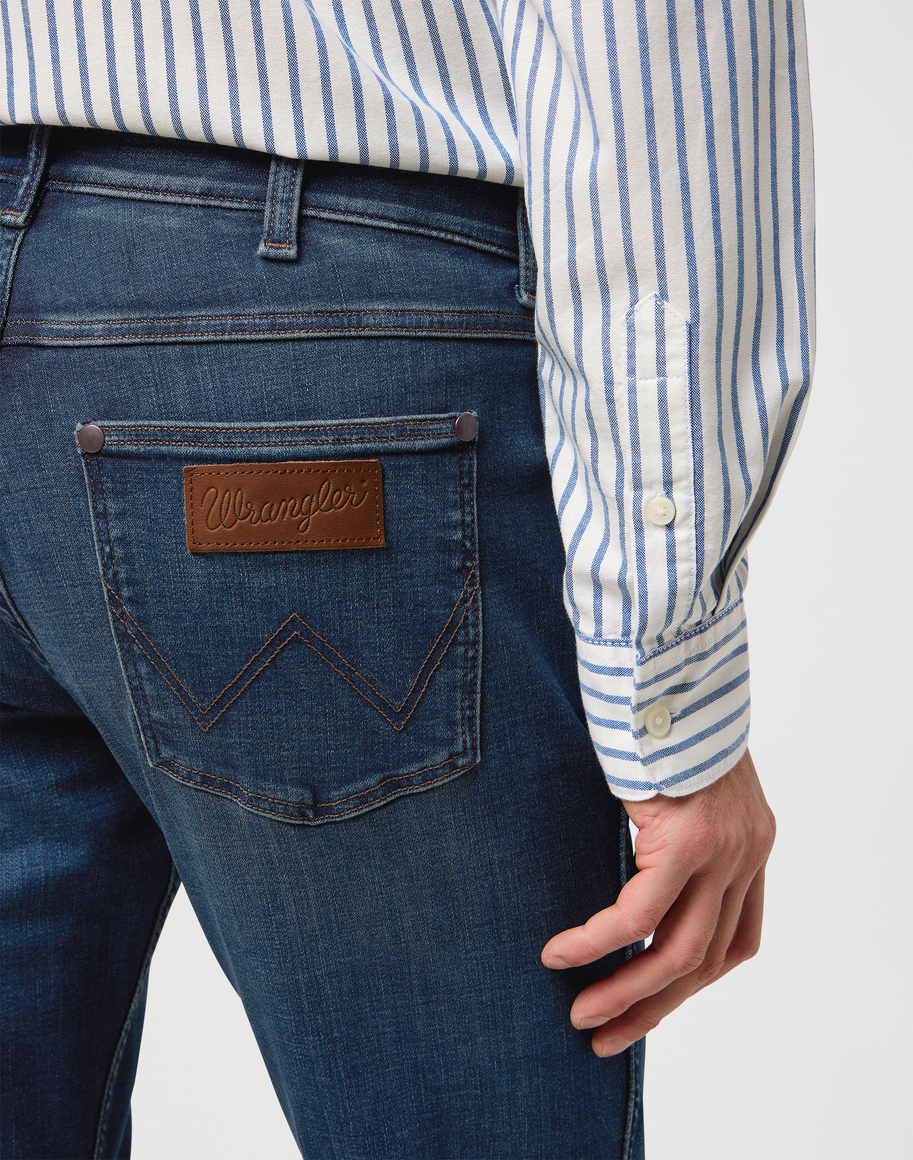 Greensboro in Navy Tint Jeans Wrangler