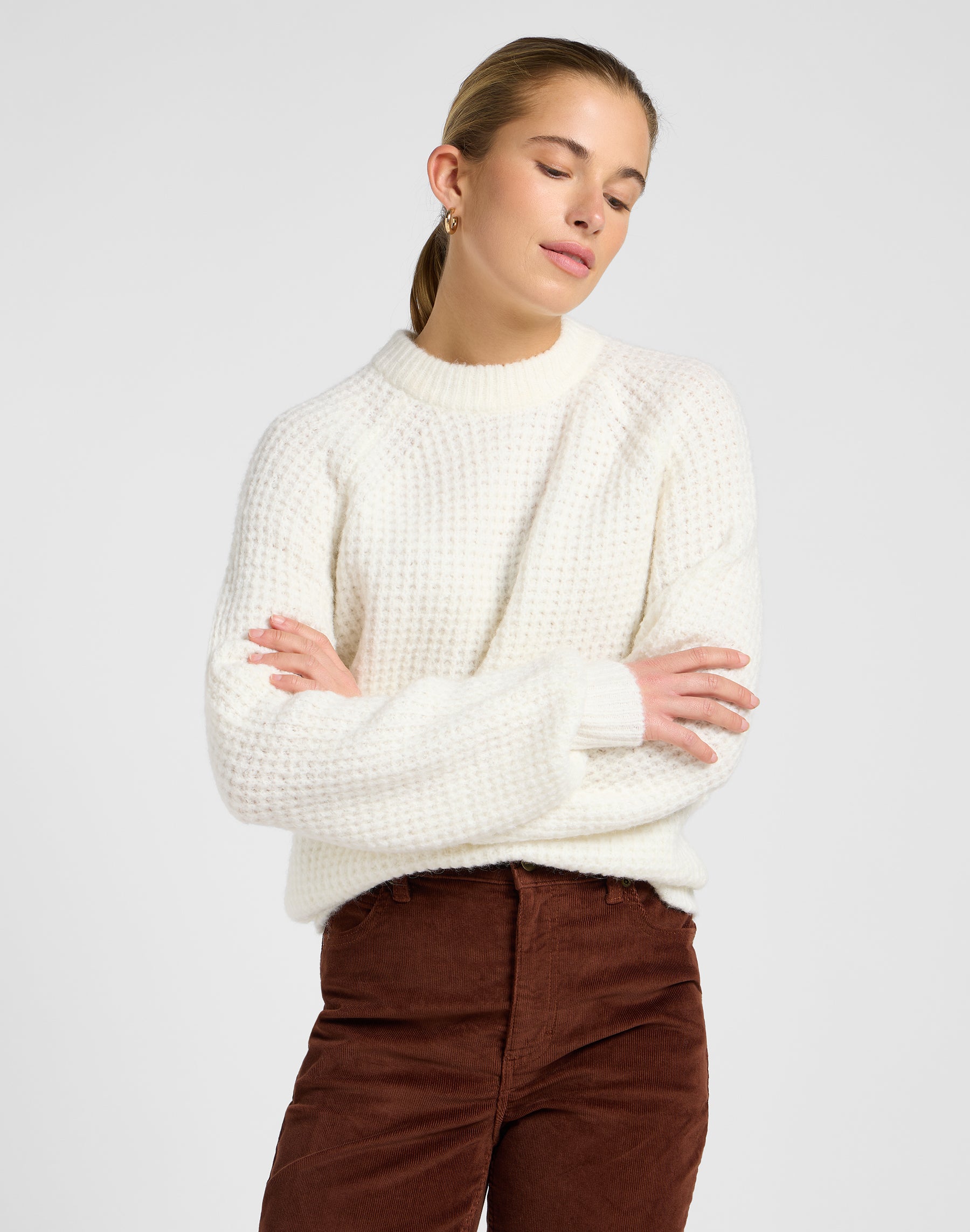 Knit Sweater in Ecru Sweater Lee