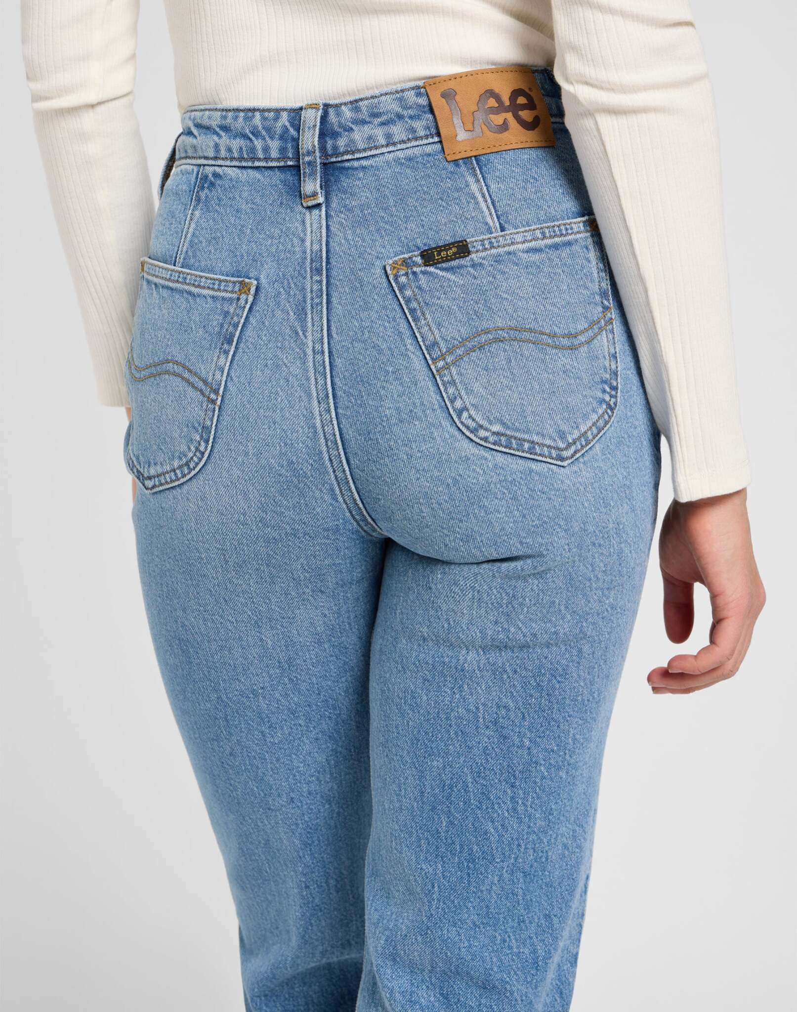 June in Calm Seas Jeans Lee