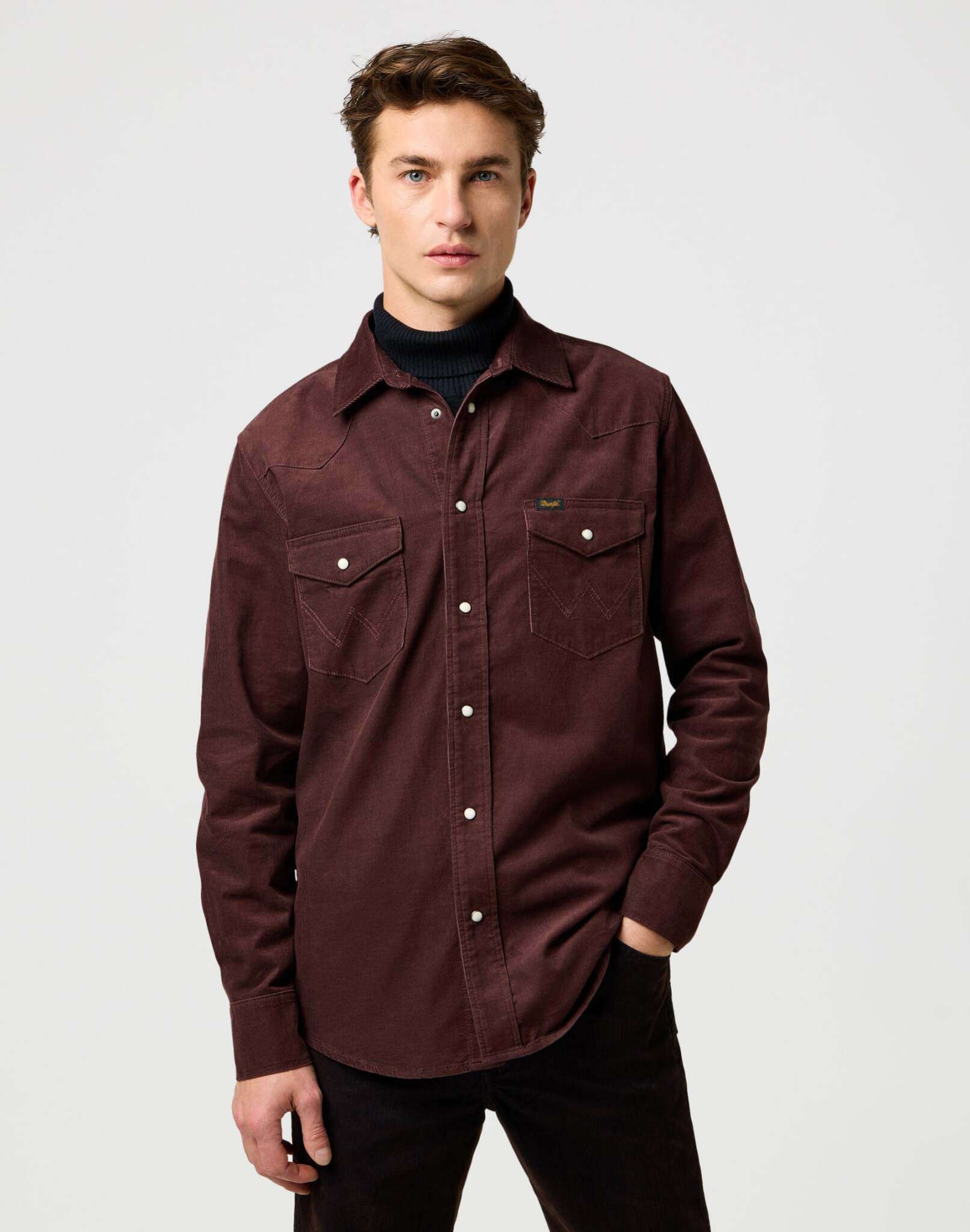 Western Cord Shirt in Mahogany Shirts Wrangler