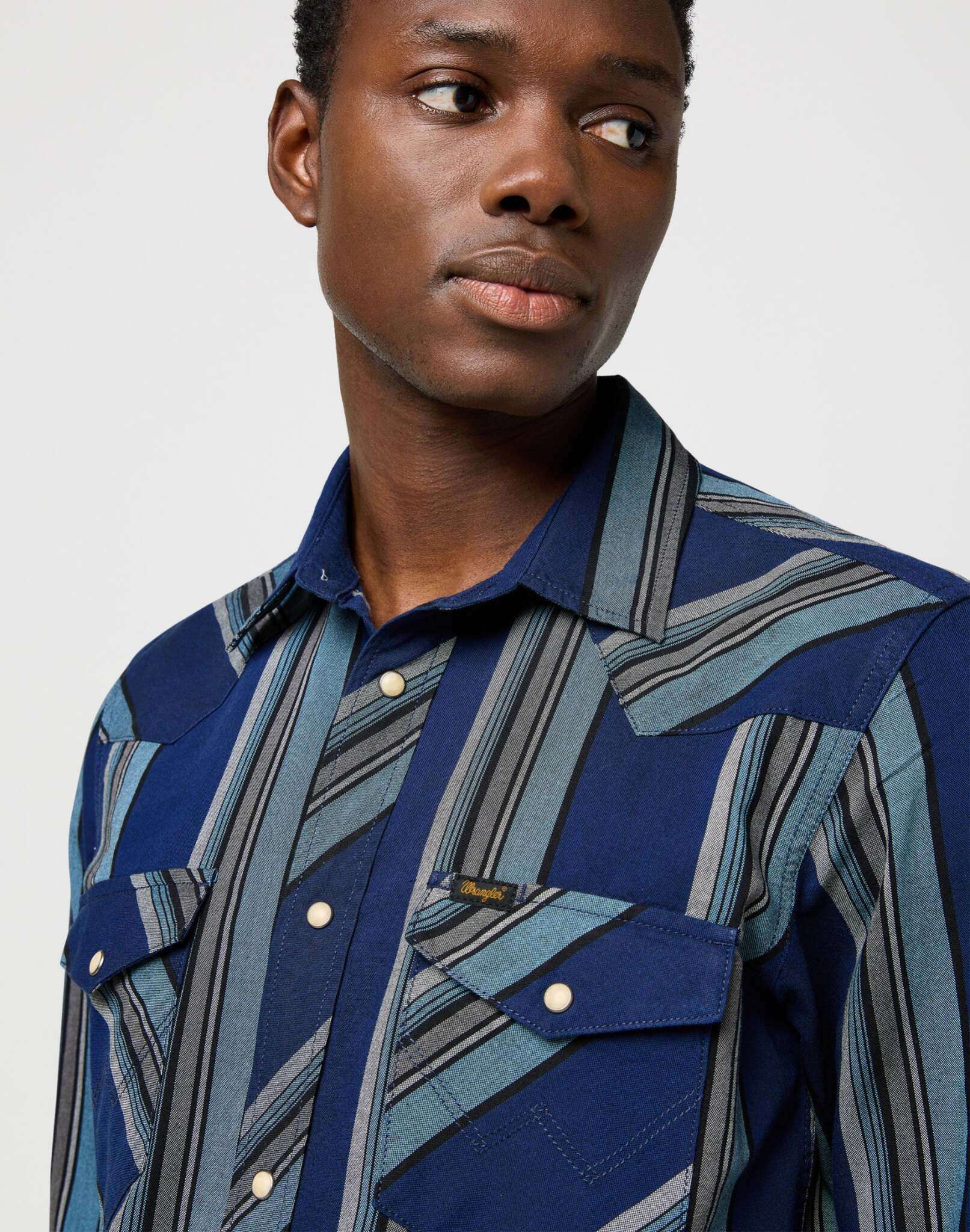 Western Indigo Shirt in Vintage Blue Shirts Wrangler