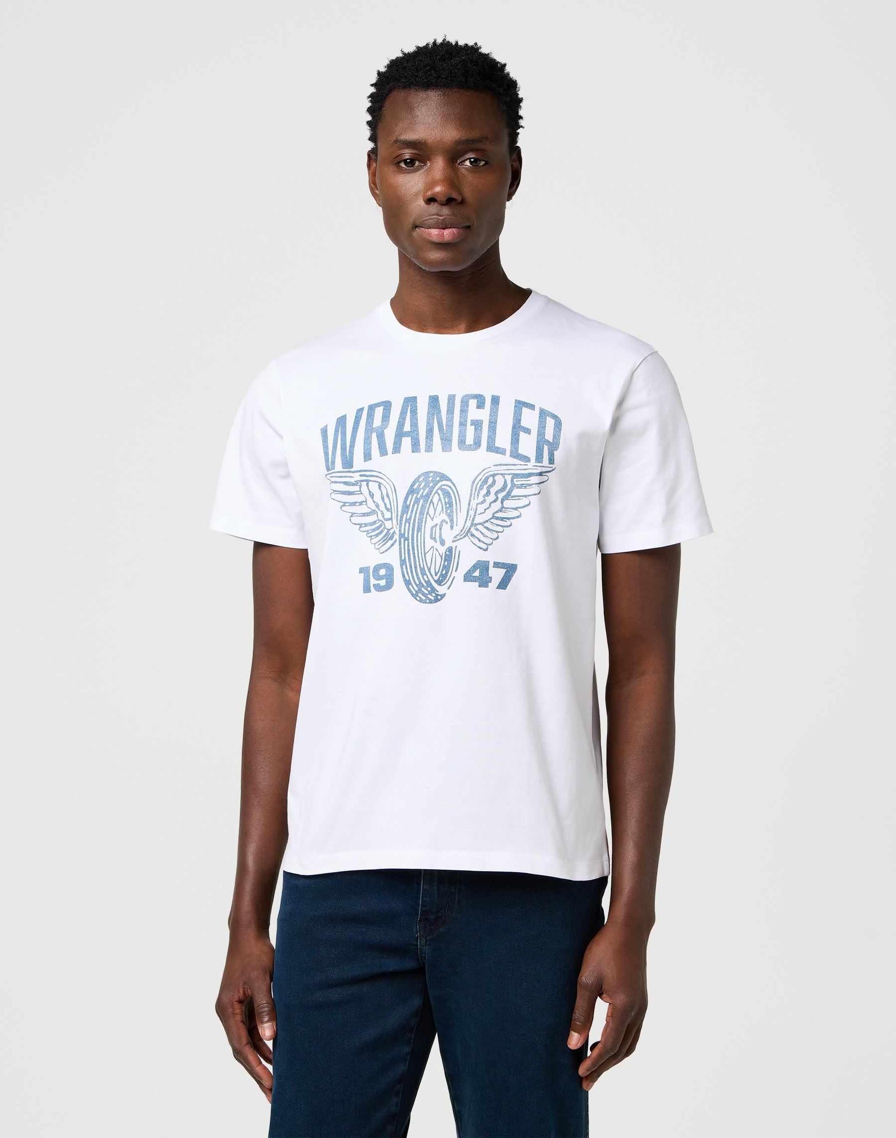 Americana Tee in Worn White T-Shirts Wrangler