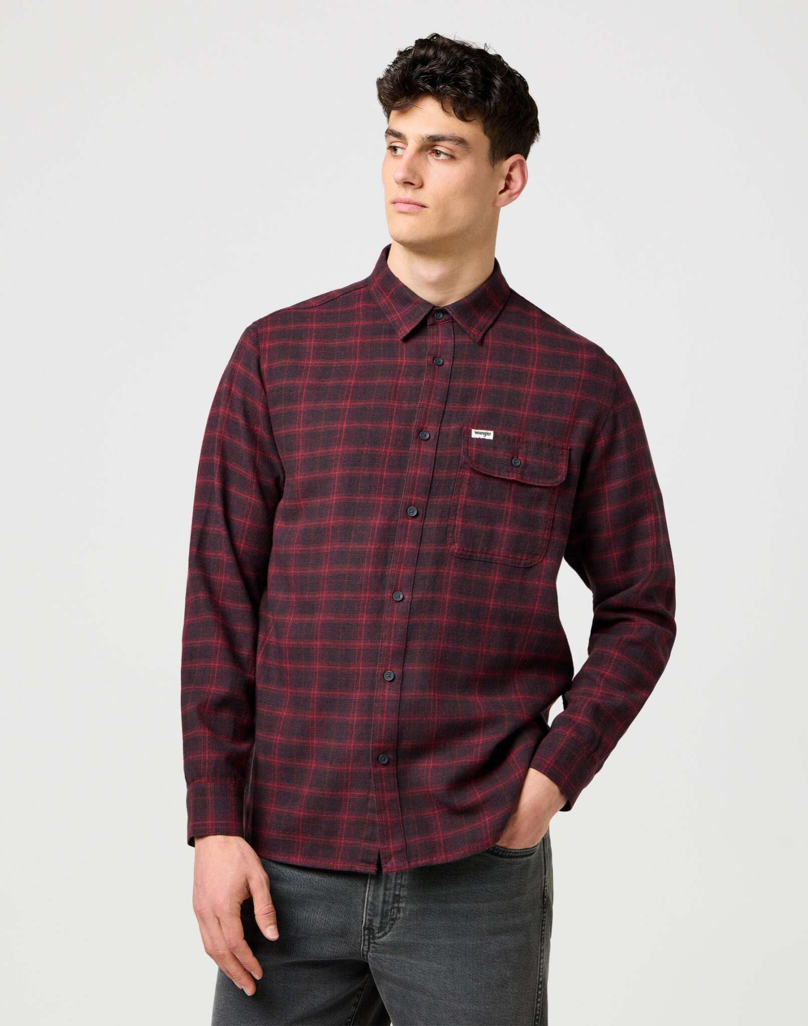 1 Pkt Flannel Shirt in Black Wine Shirts Wrangler