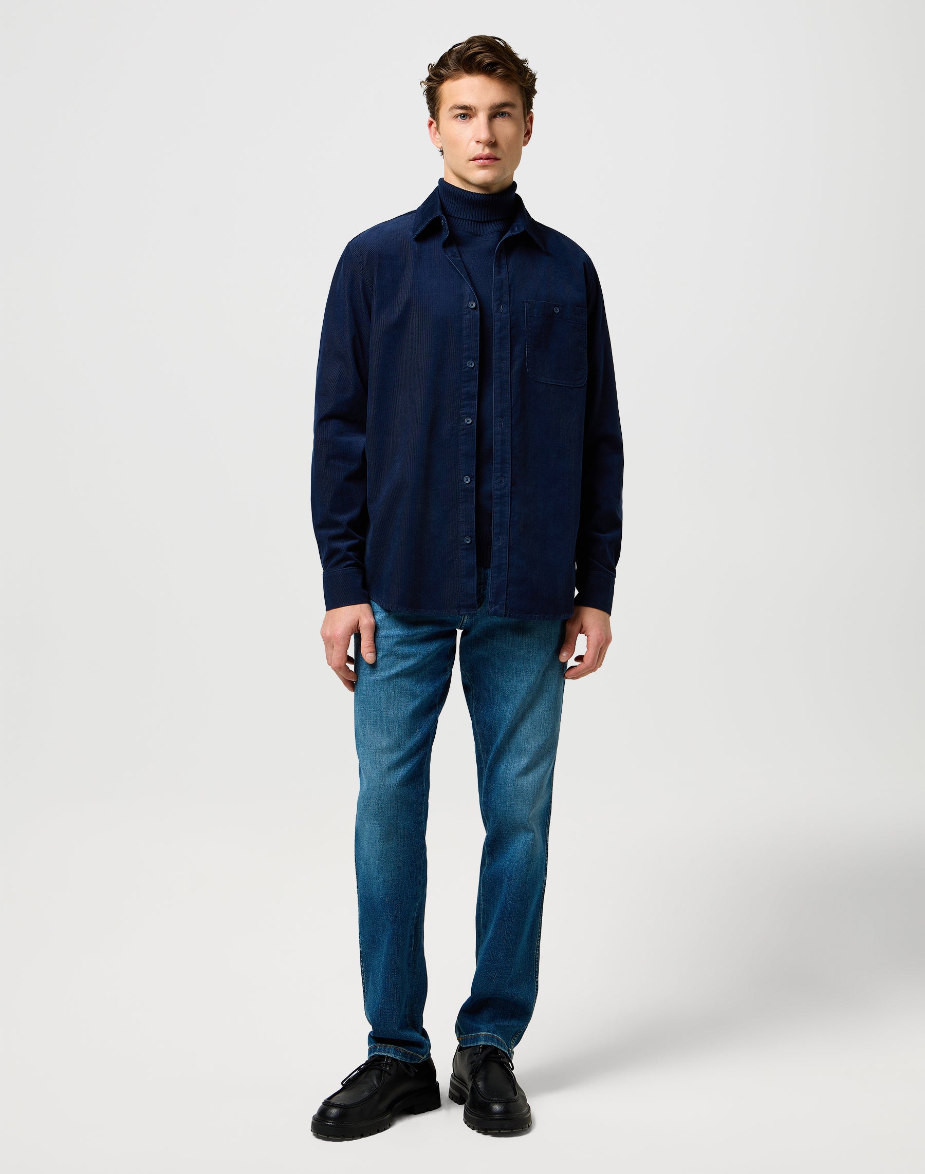 1 Pkt Corduroy Shirt in Navy Shirts Wrangler