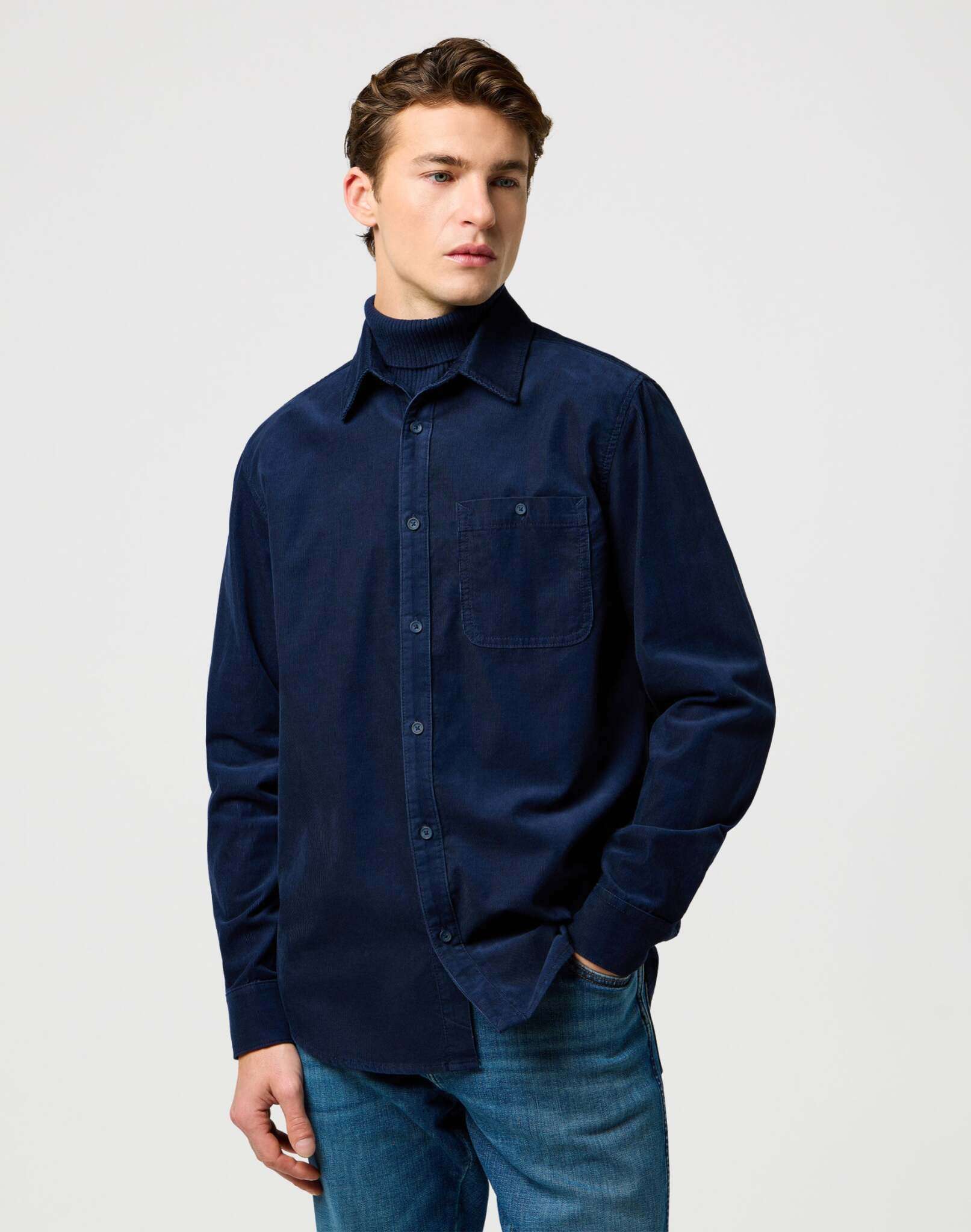 1 Pkt Corduroy Shirt in Navy Shirts Wrangler