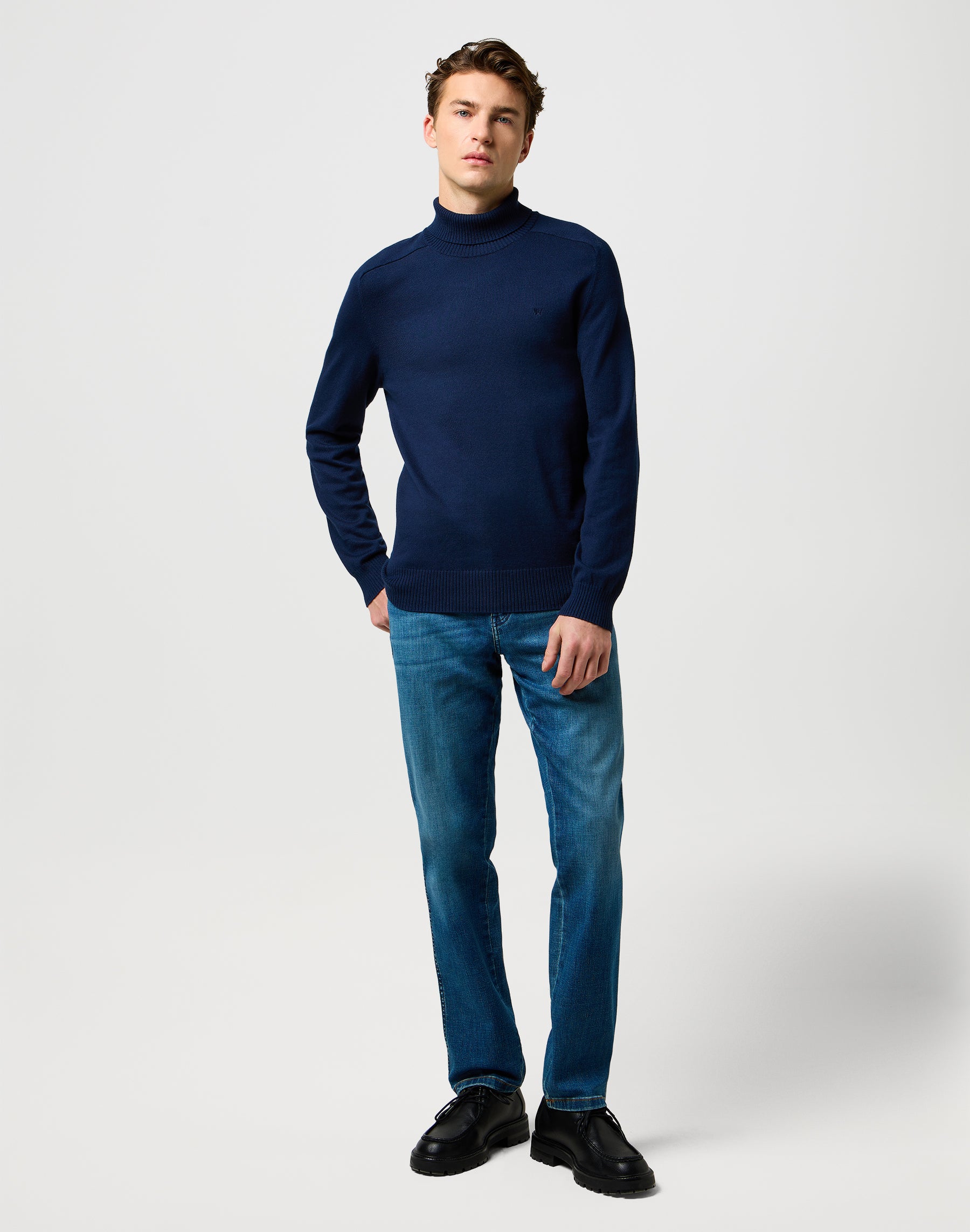 Turtleneck in Navy Sweater Wrangler