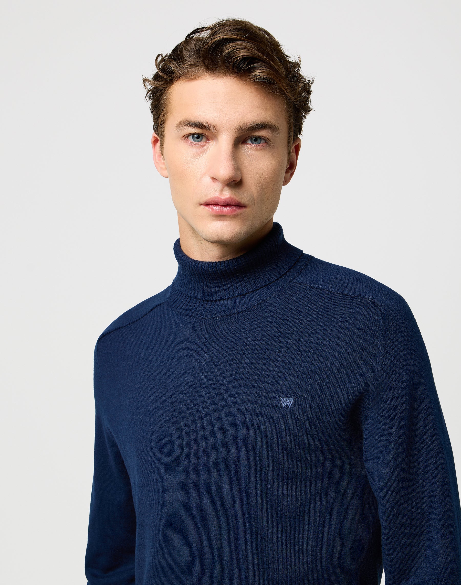 Turtleneck in Navy Sweater Wrangler