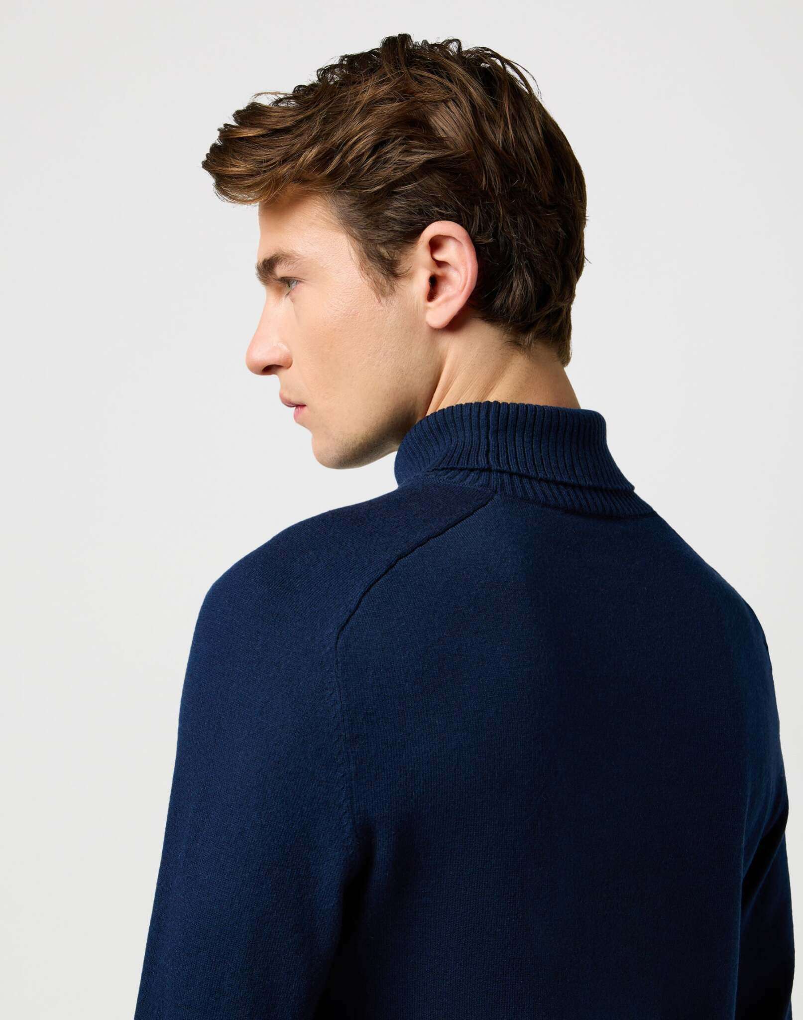 Turtleneck in Navy Sweater Wrangler
