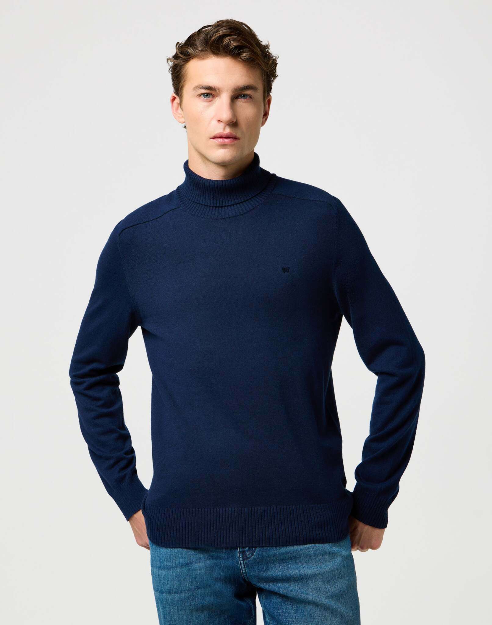 Turtleneck in Navy Sweater Wrangler