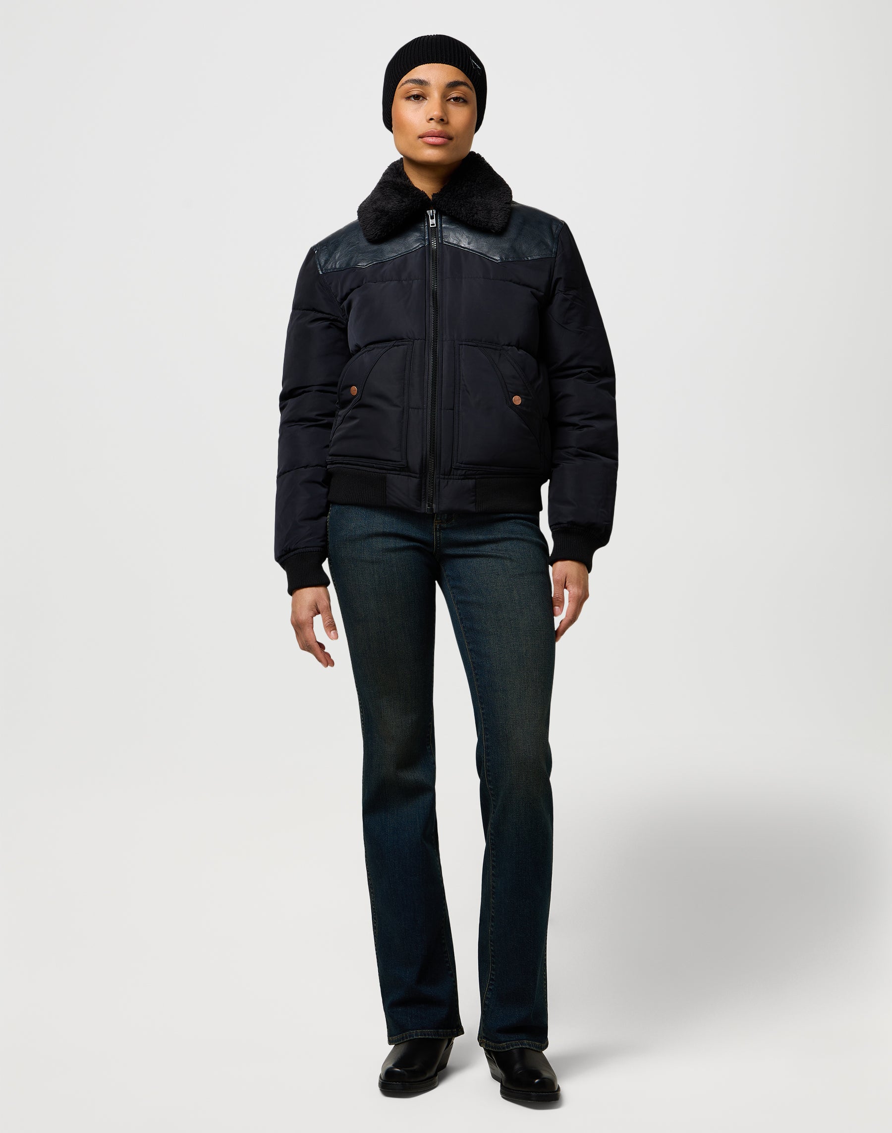 Easy Beanie in Black Caps Wrangler