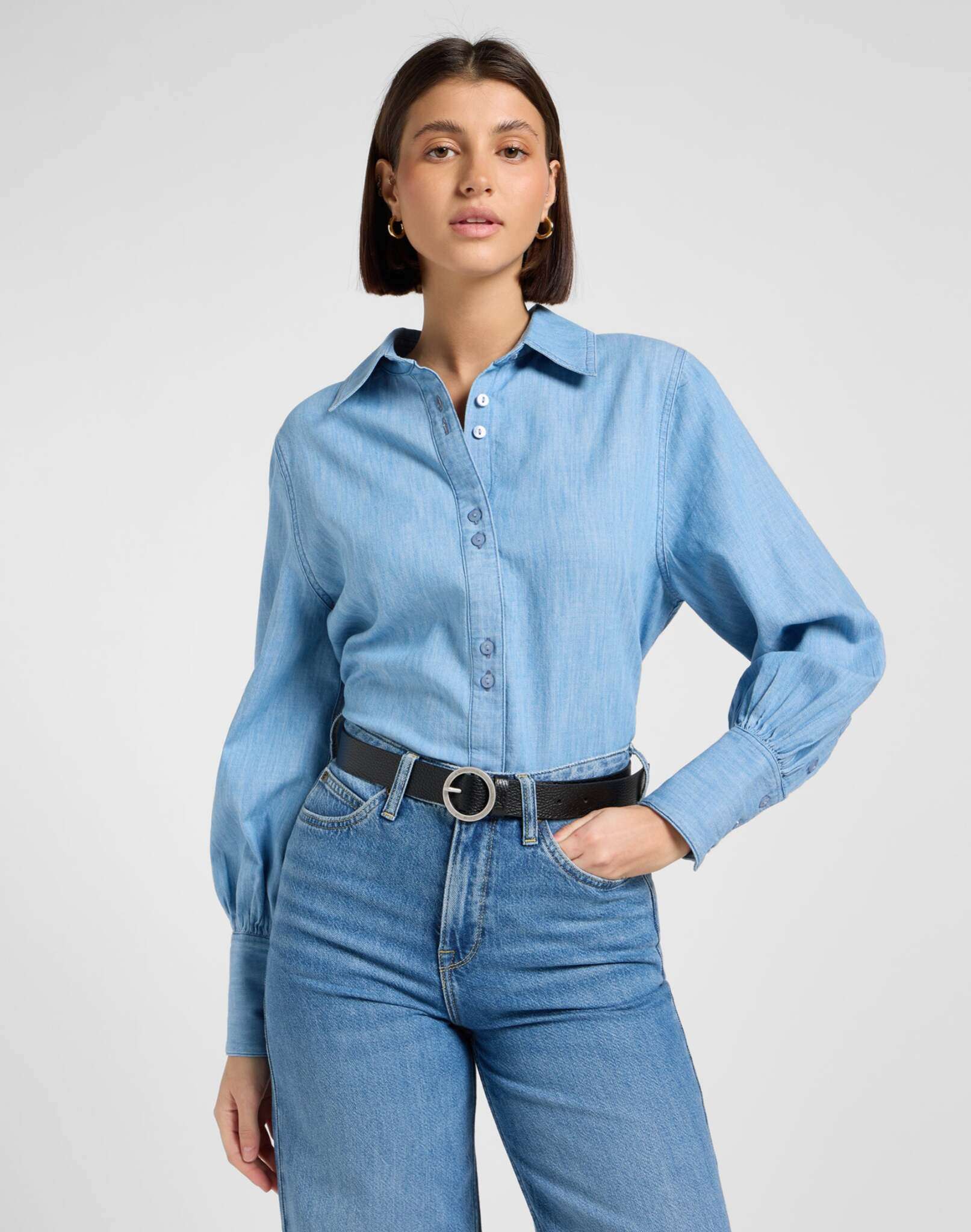 Round Buckle Belt in Black Belt Lee