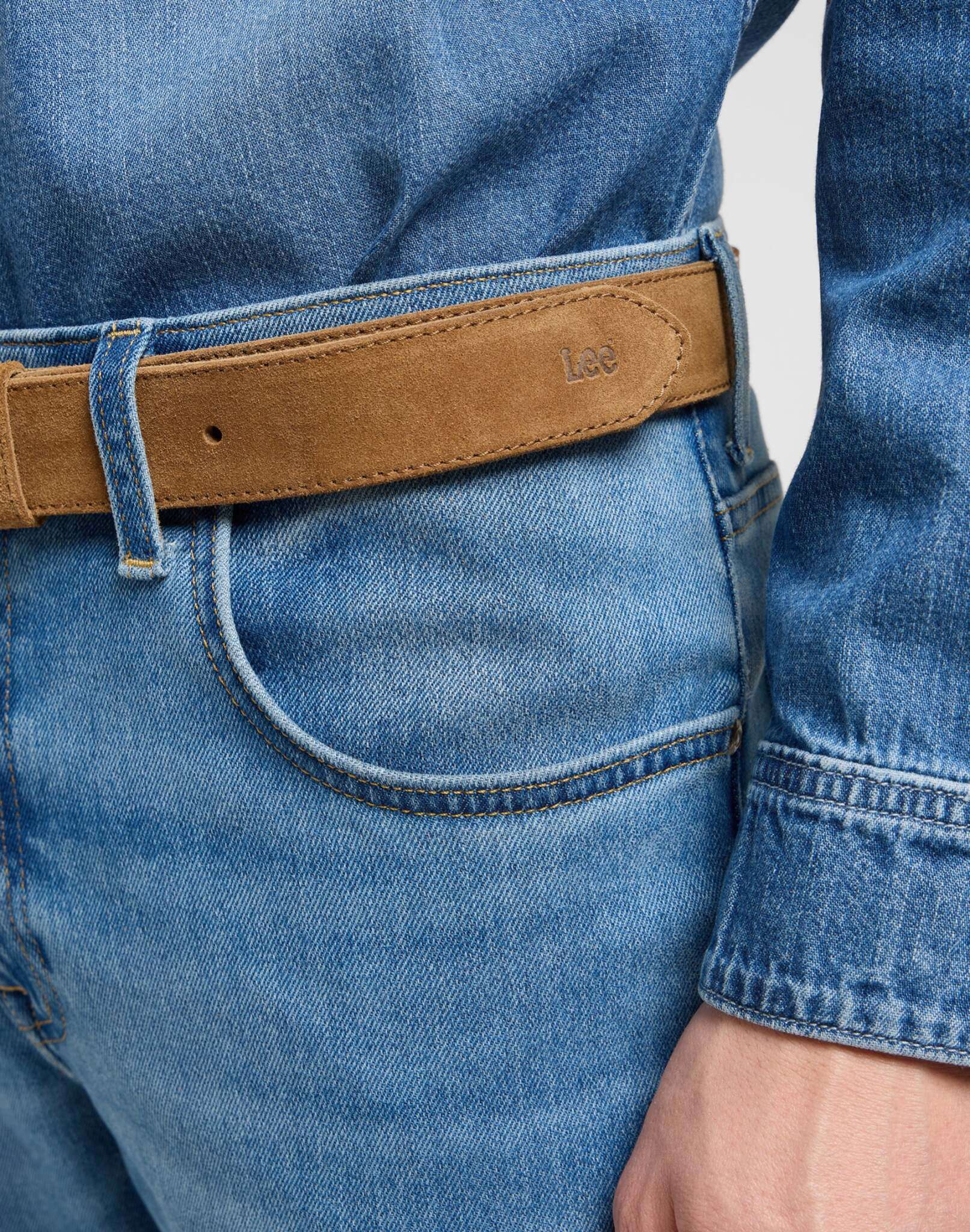 Suede Belt in Khaki Belt Lee