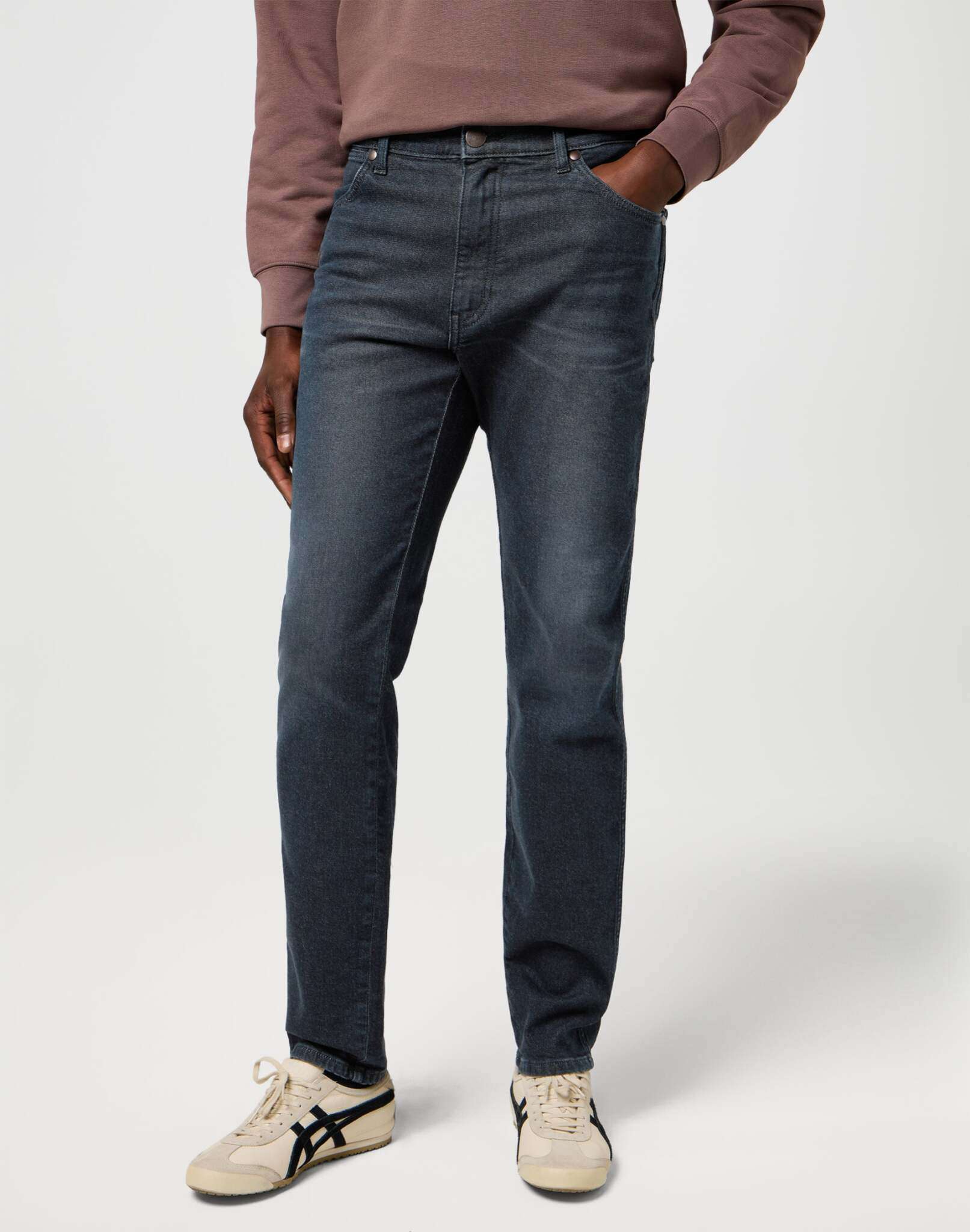 River in Shadow Dive Jeans Wrangler