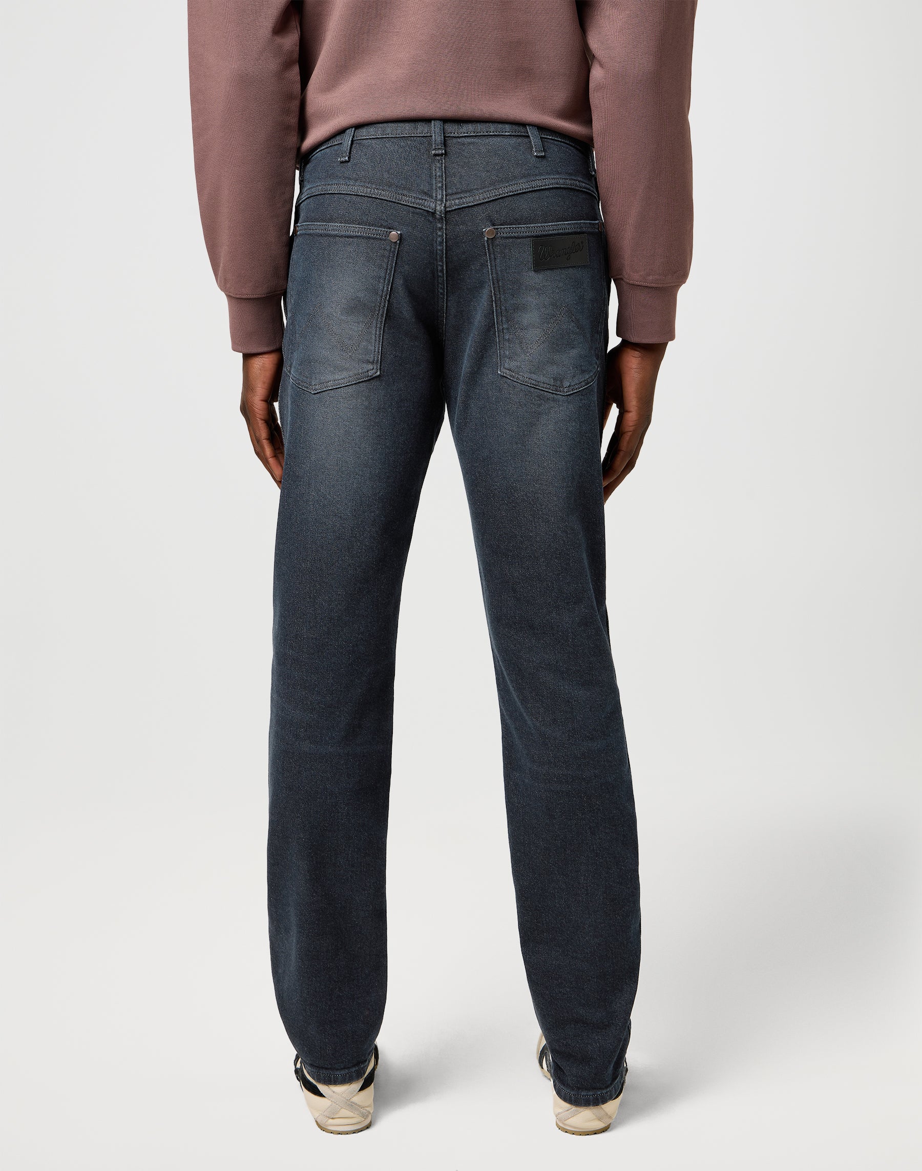 River in Shadow Dive Jeans Wrangler