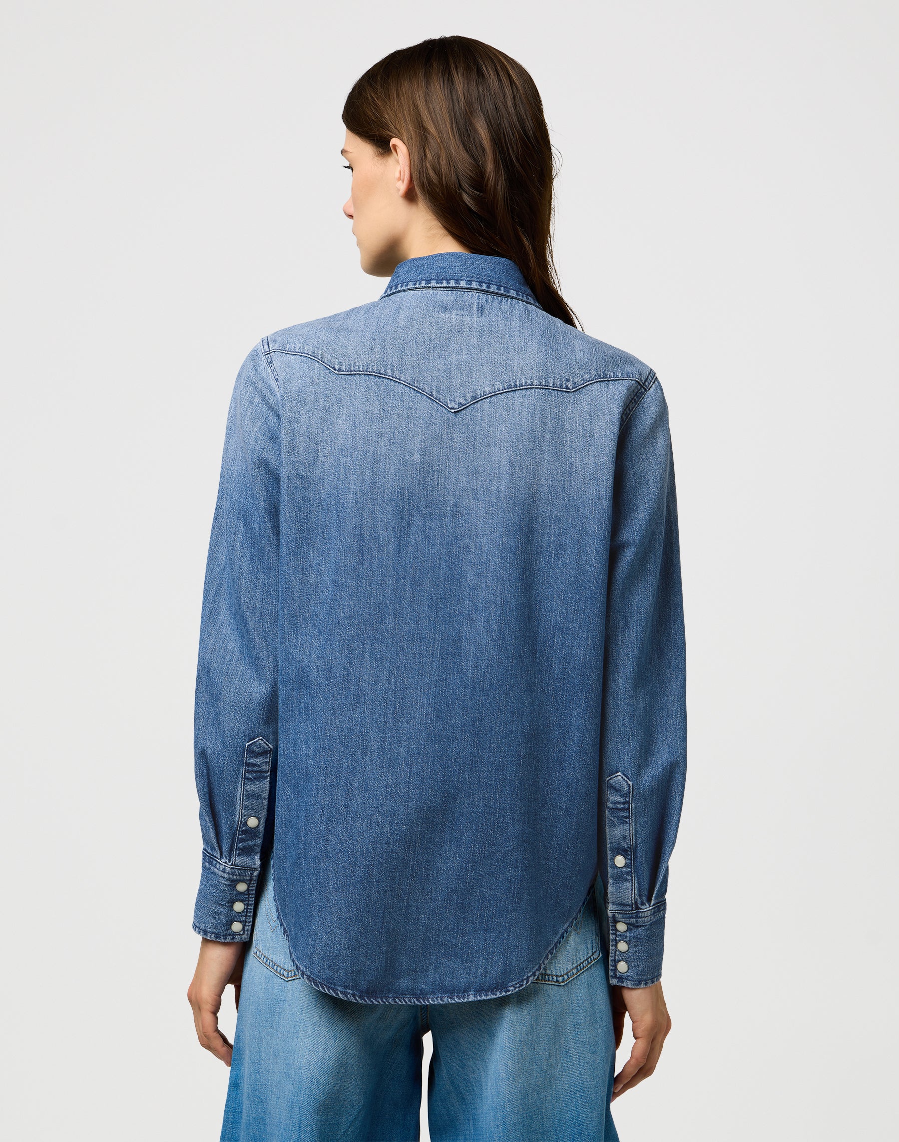 Heritage Shirt in Light Hand Shirts Wrangler