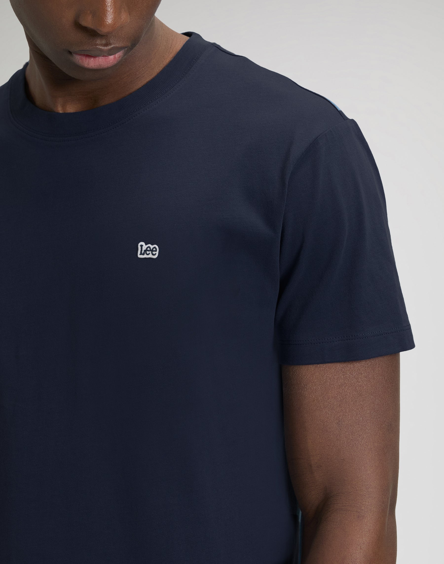 Ss Patch Logo Tee in Navy T-Shirts Lee