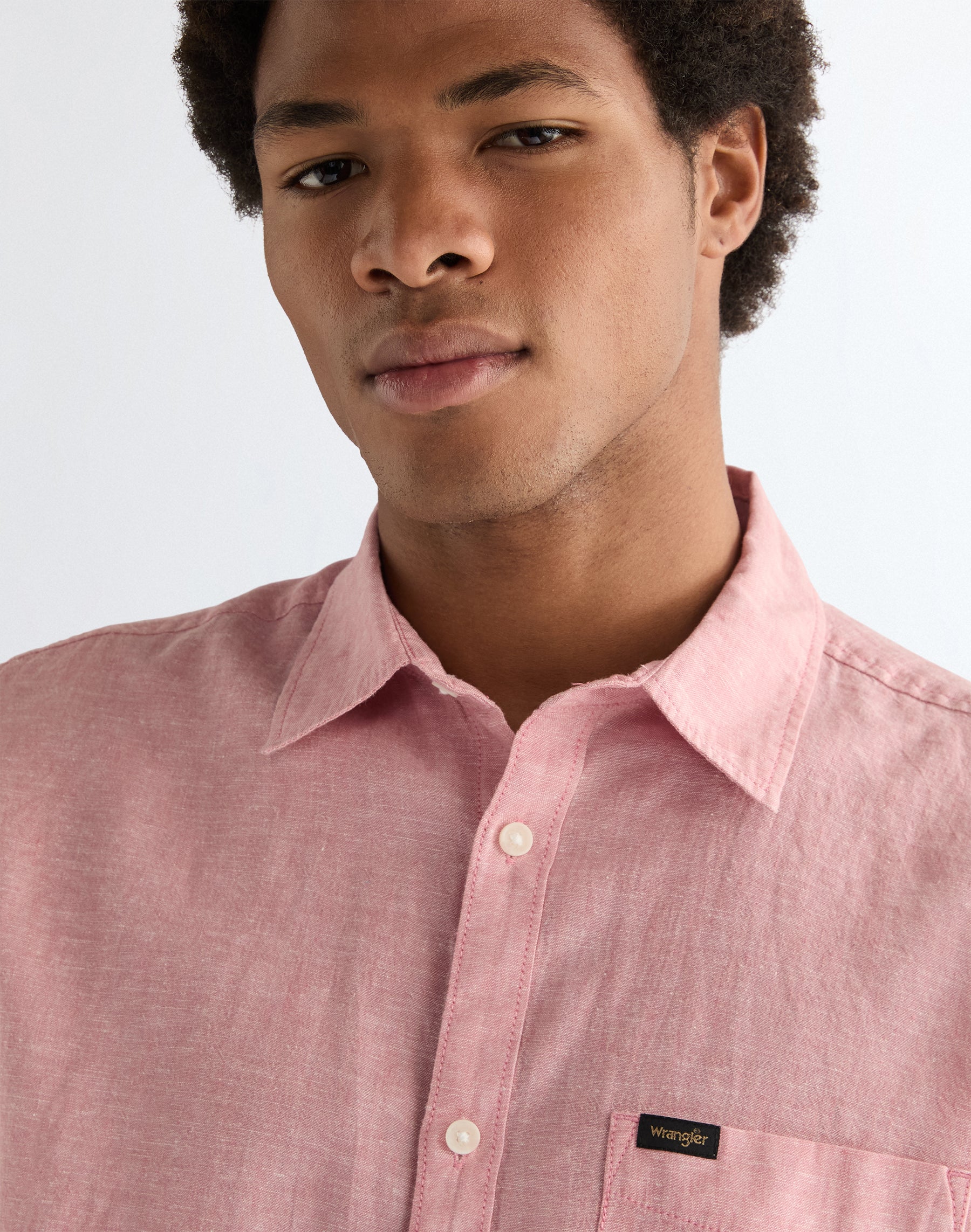 Short-sleeved 1-pocket shirt in dusty rose Shirts Wrangler