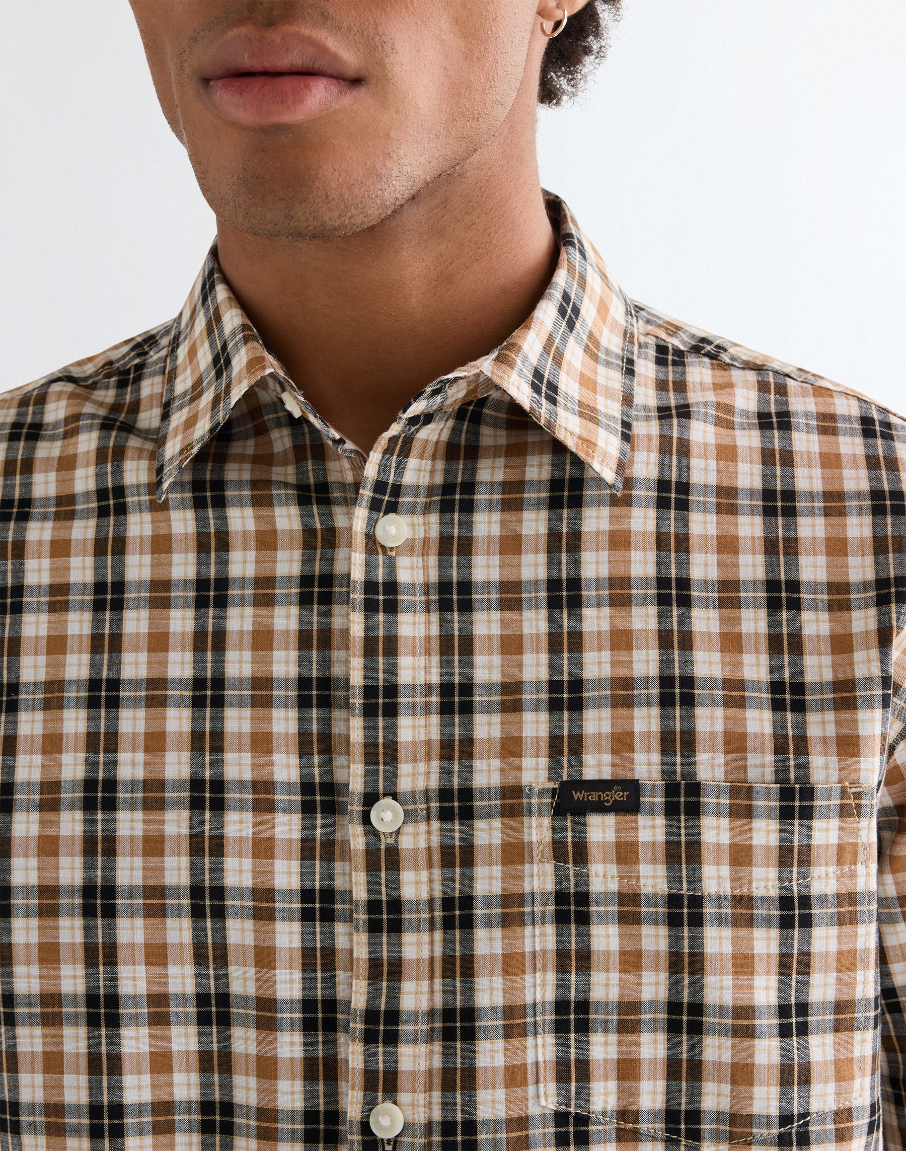Short-sleeved 1-pocket shirt in golden wheat Shirts Wrangler
