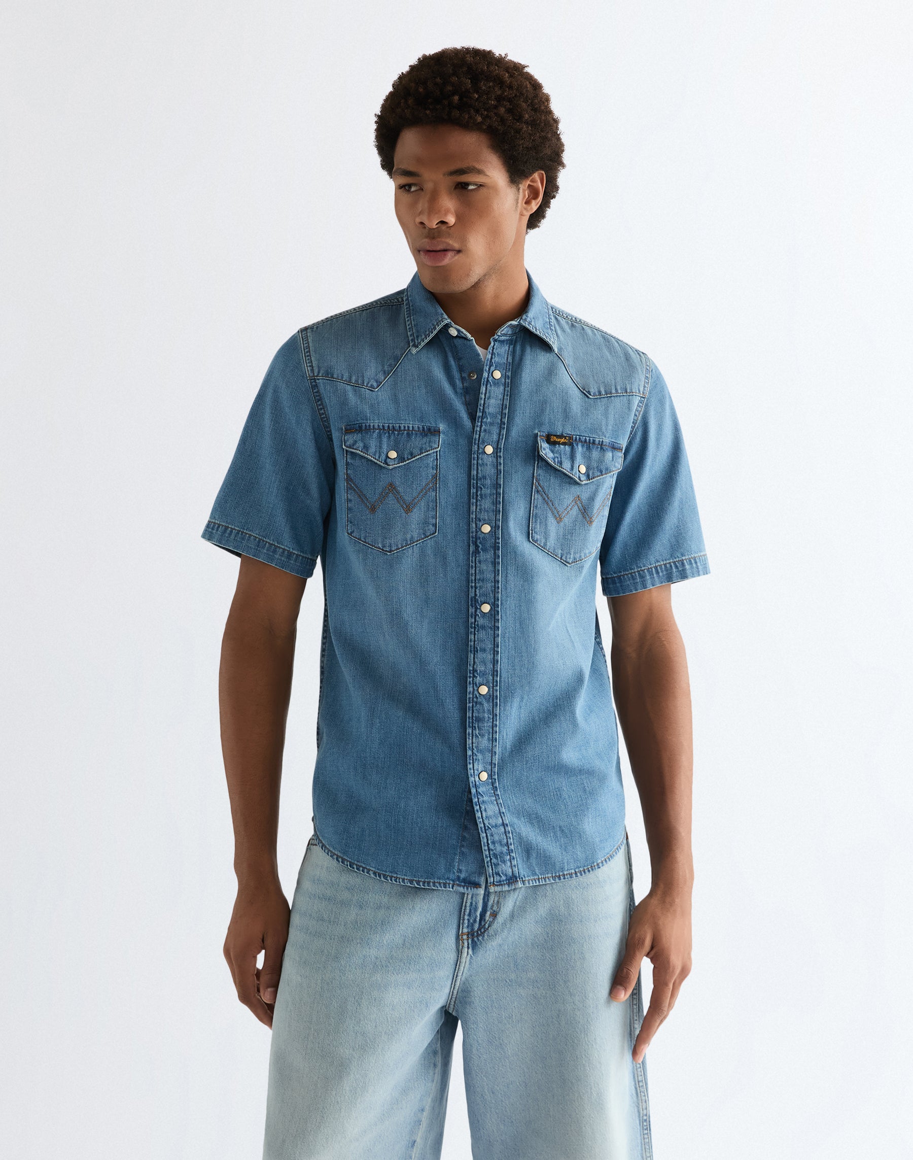 Short-sleeved Western in mid light wash Shirts Wrangler