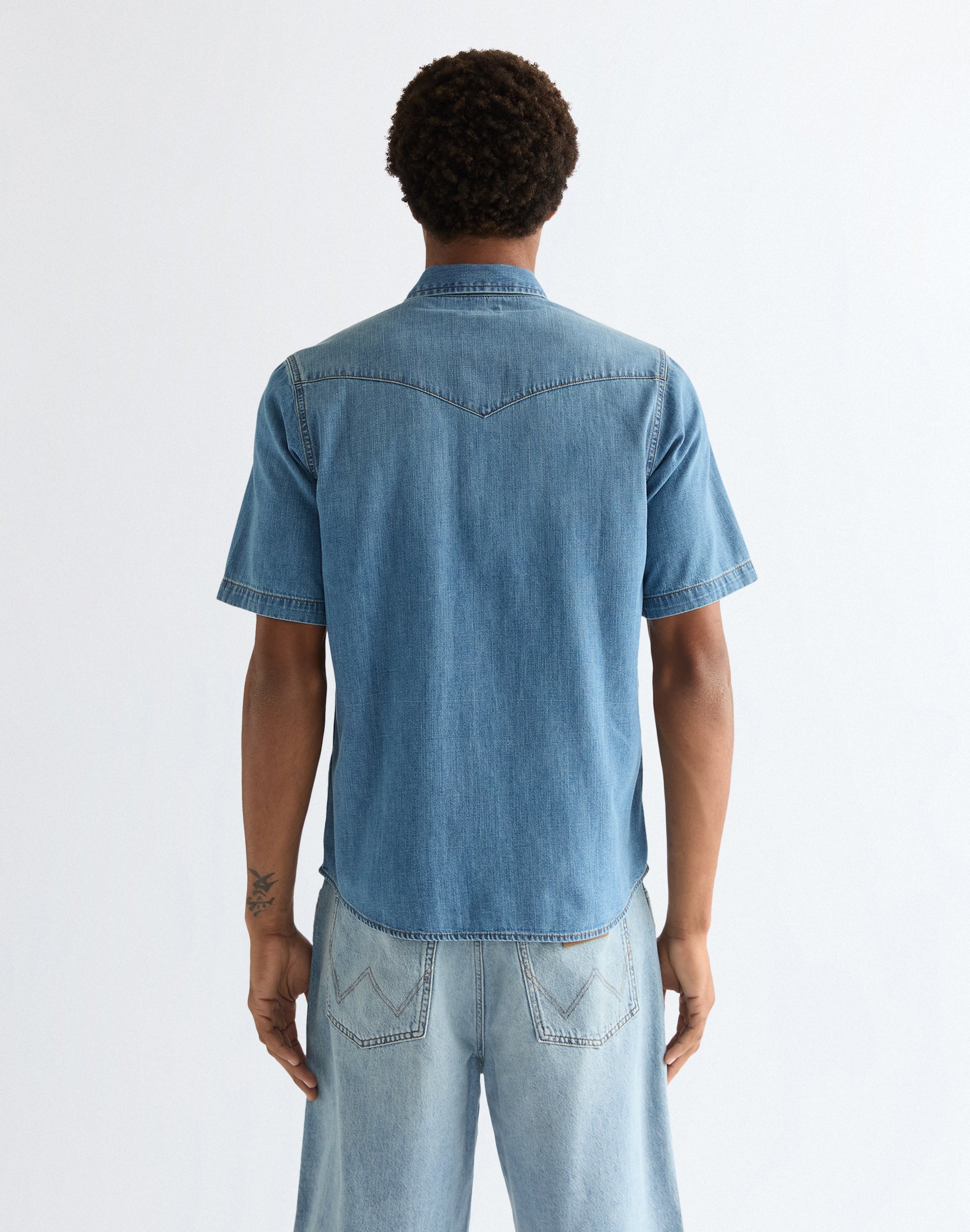 Short-sleeved Western in mid light wash Shirts Wrangler
