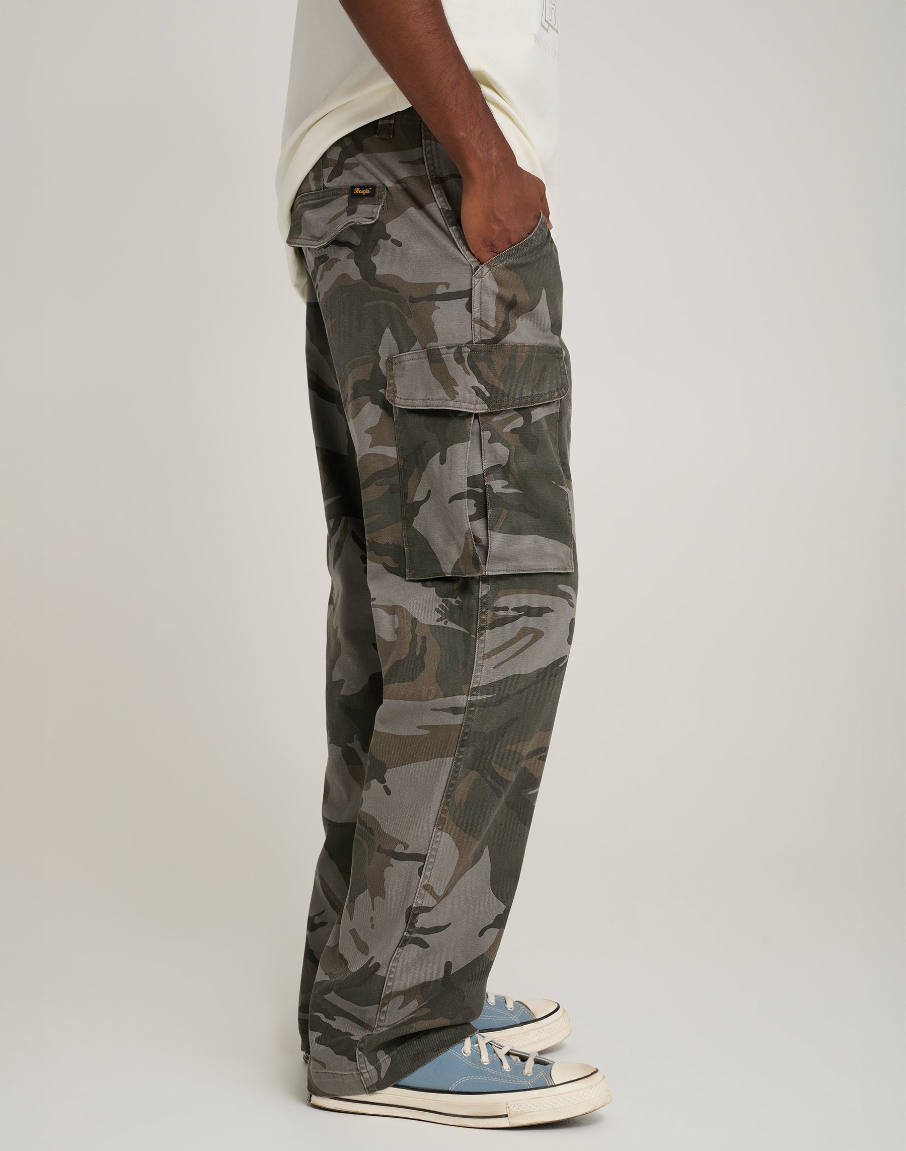Mike Lucas Pant in Camo Pants Wrangler