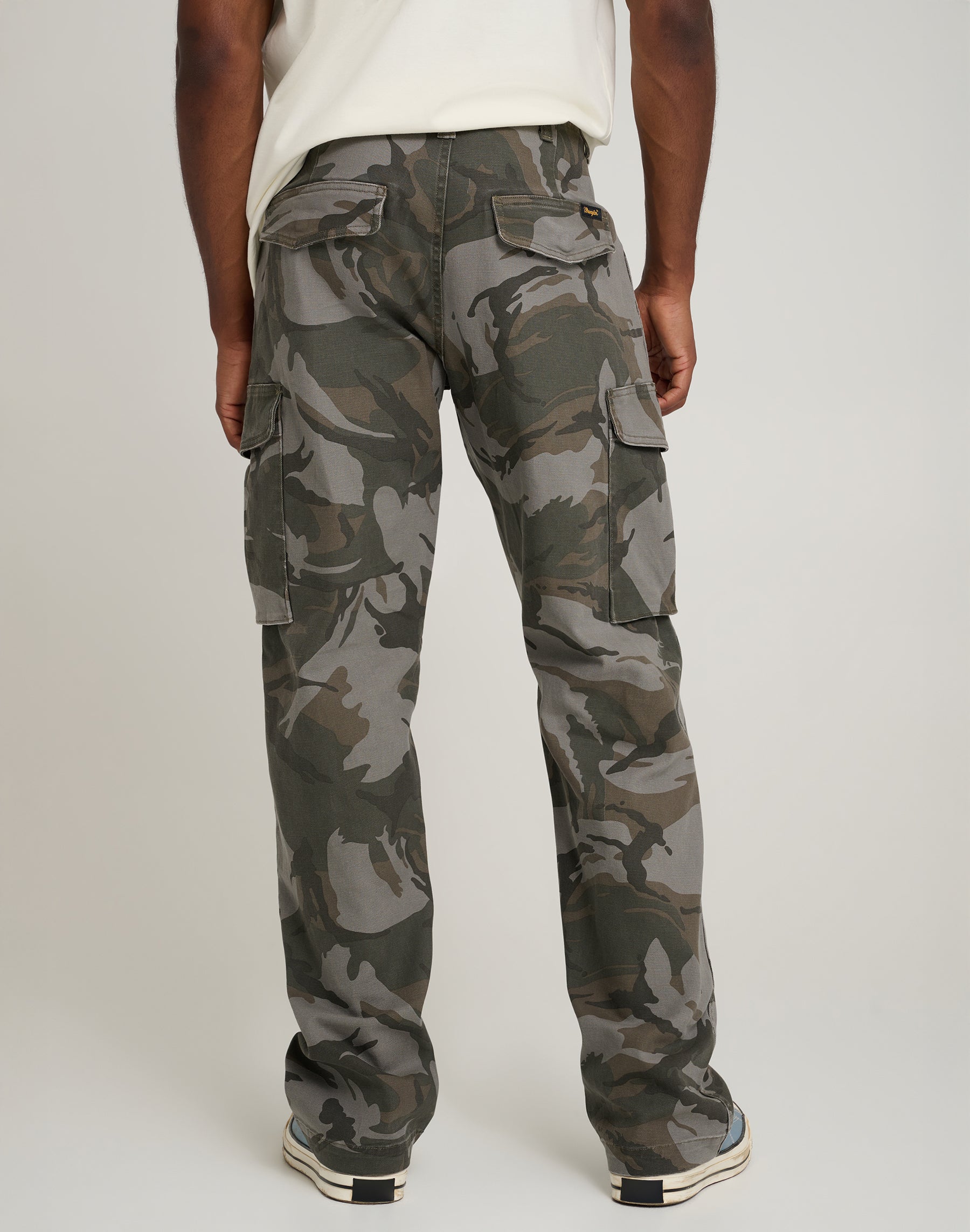 Mike Lucas Pant in Camo Pants Wrangler
