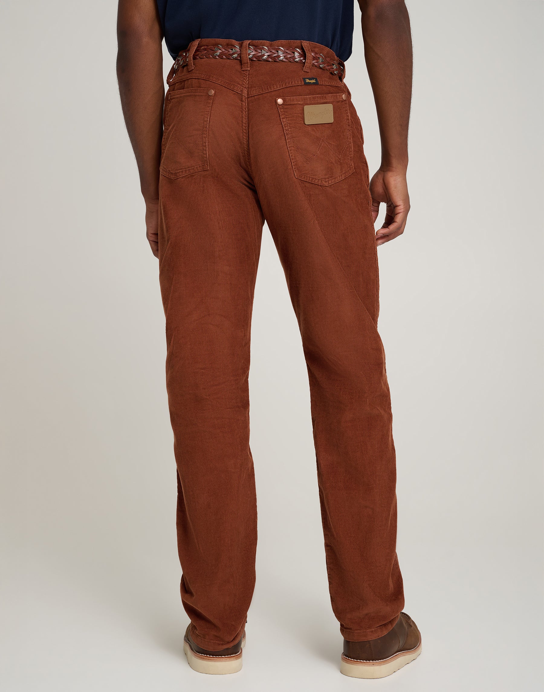 13Mwz in Brown pants Wrangler