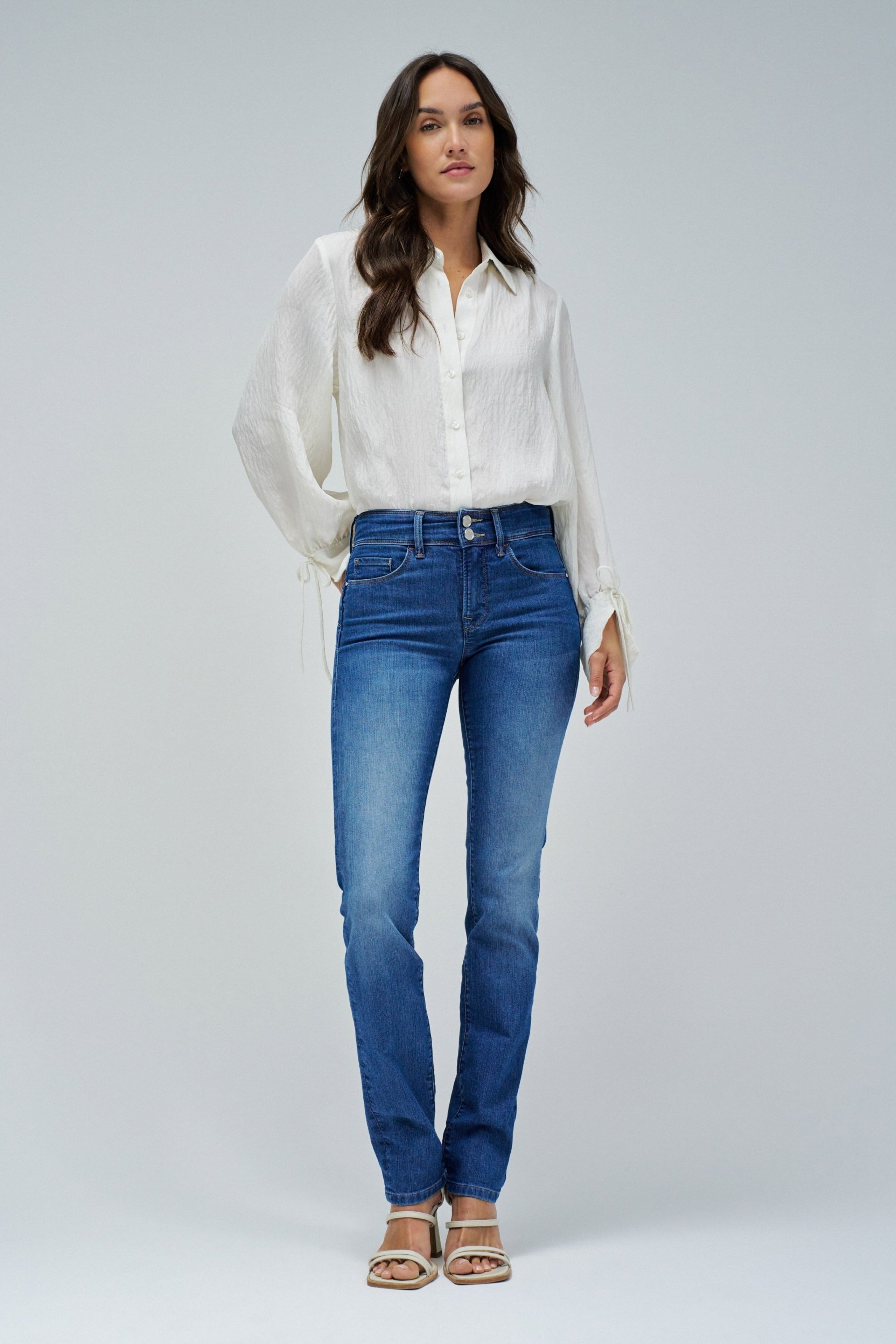 Secret Slim Push-In in Medium Wash Jeans Salsa Jeans