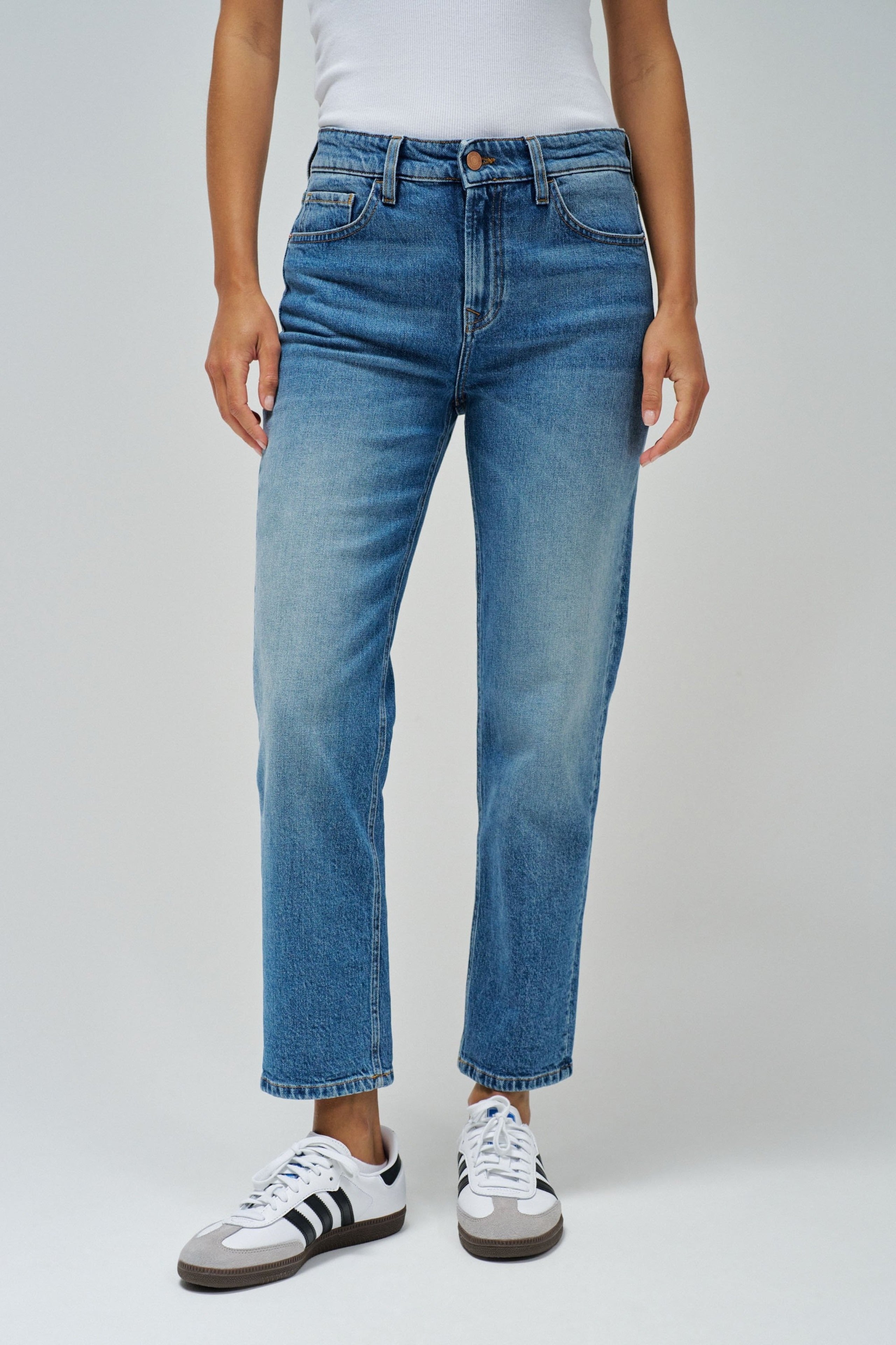 True Cropped Slim in Medium Wash Jeans Salsa Jeans