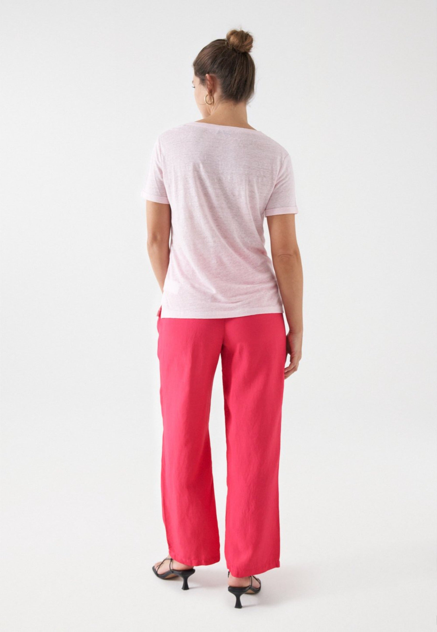 Linen V-Neck T-Shirt in Light Pink T-Shirts Salsa Jeans   