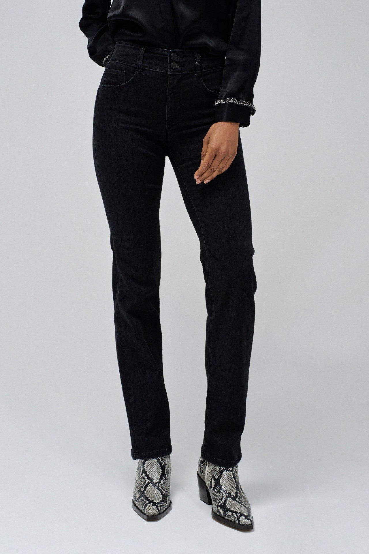 Secret Straight Black in Black Jeans Salsa Jeans   