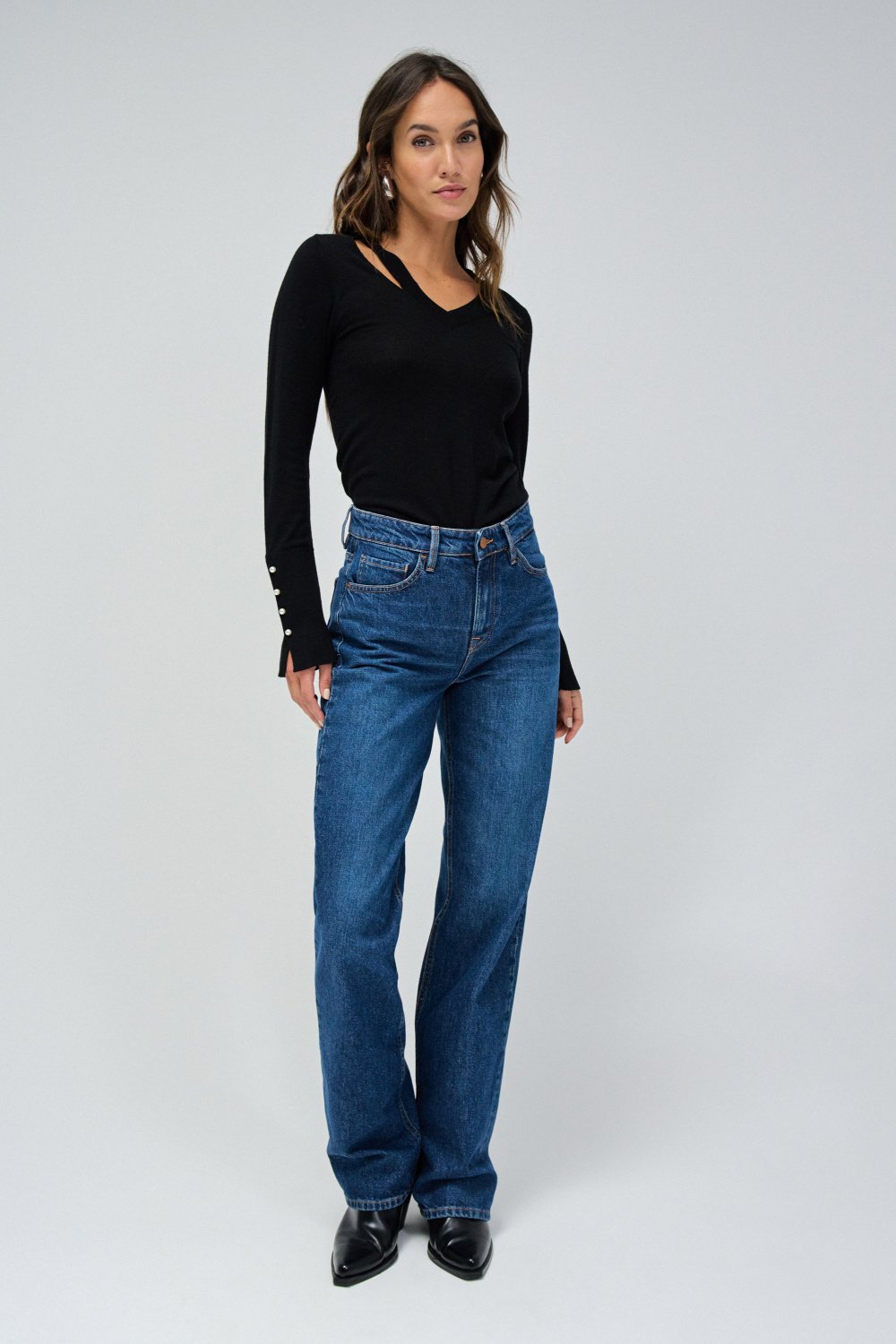 Long-Sleeve Sweater in Black Sweater Salsa Jeans   