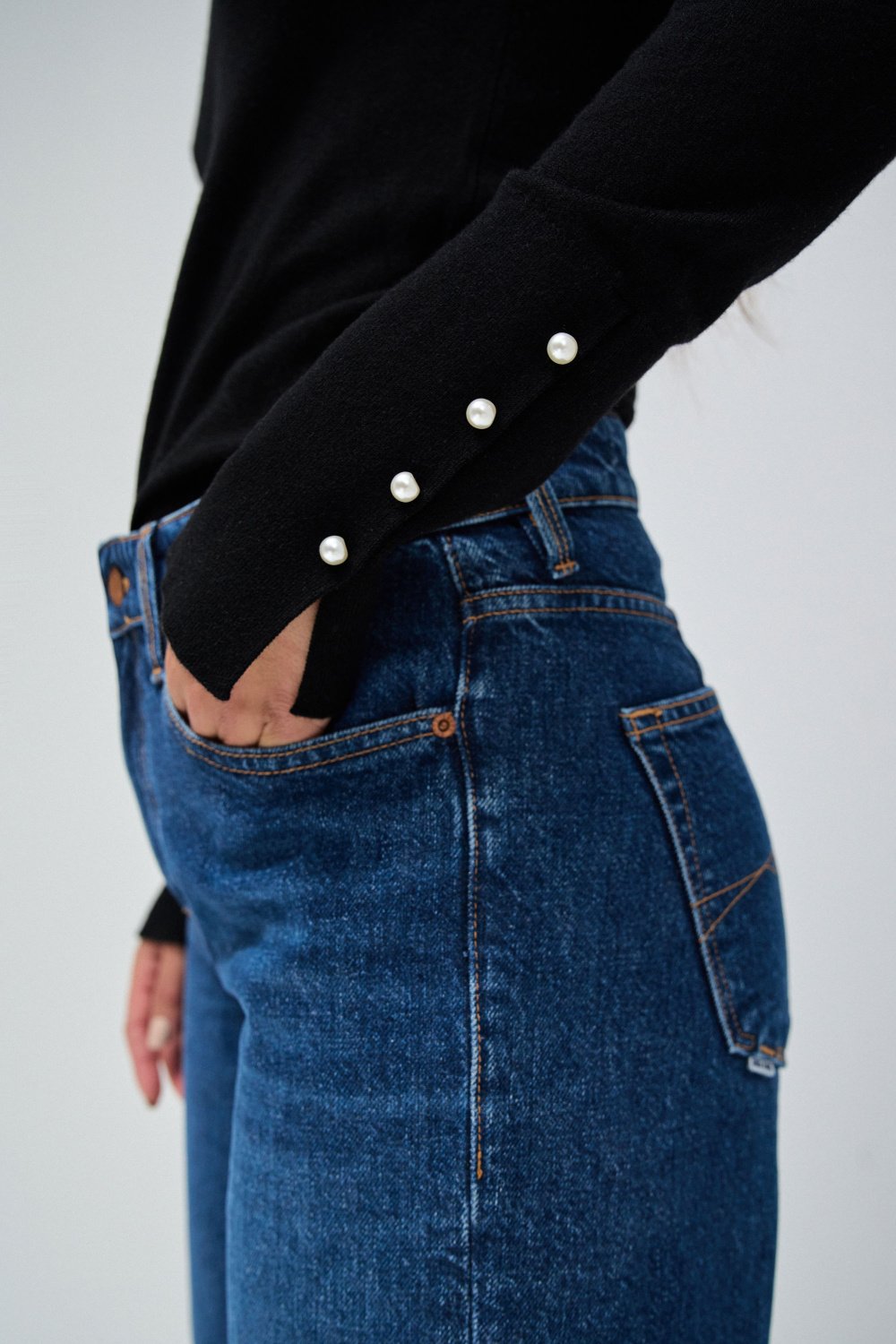 Long-Sleeve Sweater in Black Sweater Salsa Jeans   