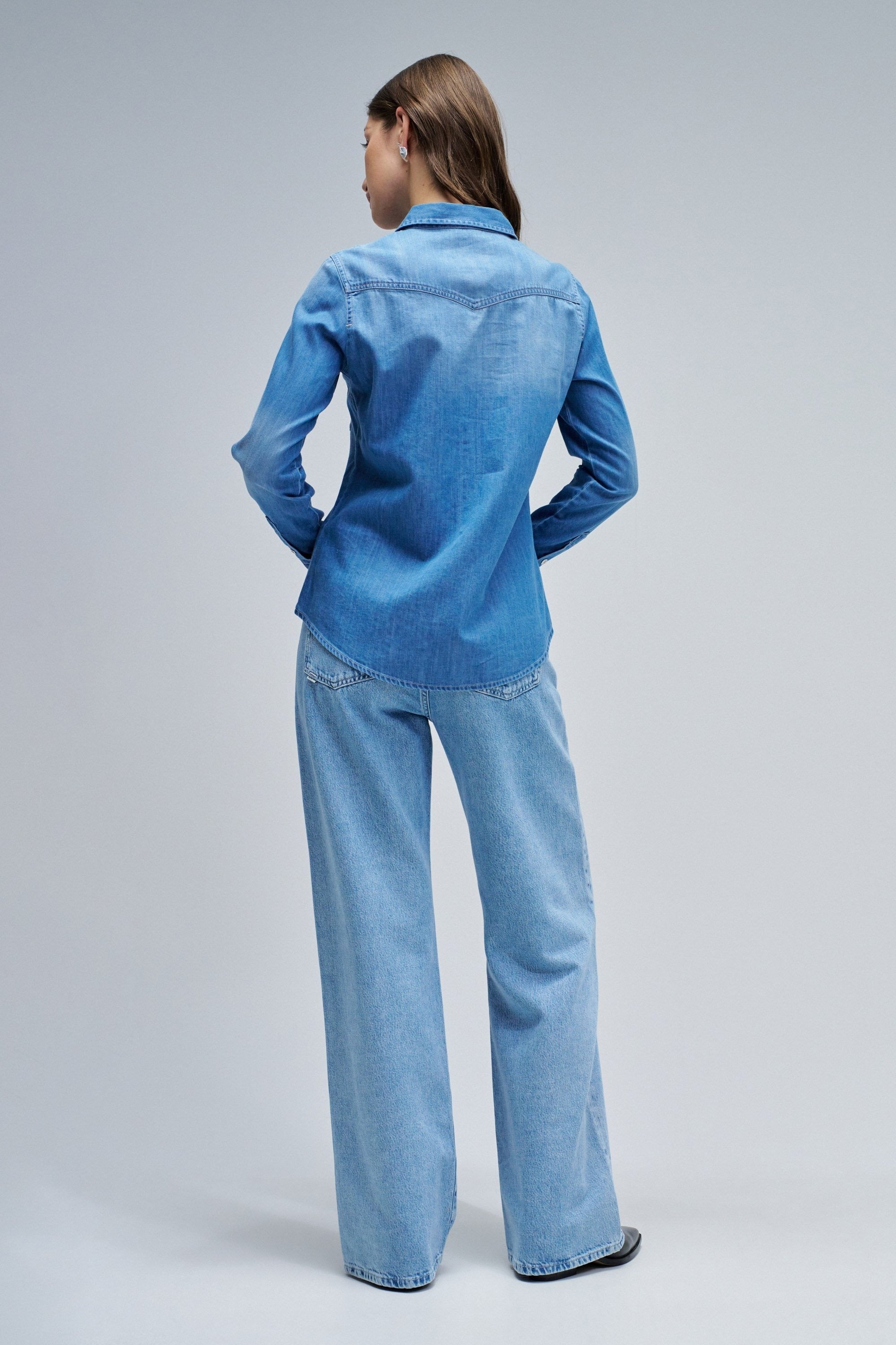 Denim Shirt W/ Front Pockets in Medium Wash Shirts Salsa Jeans