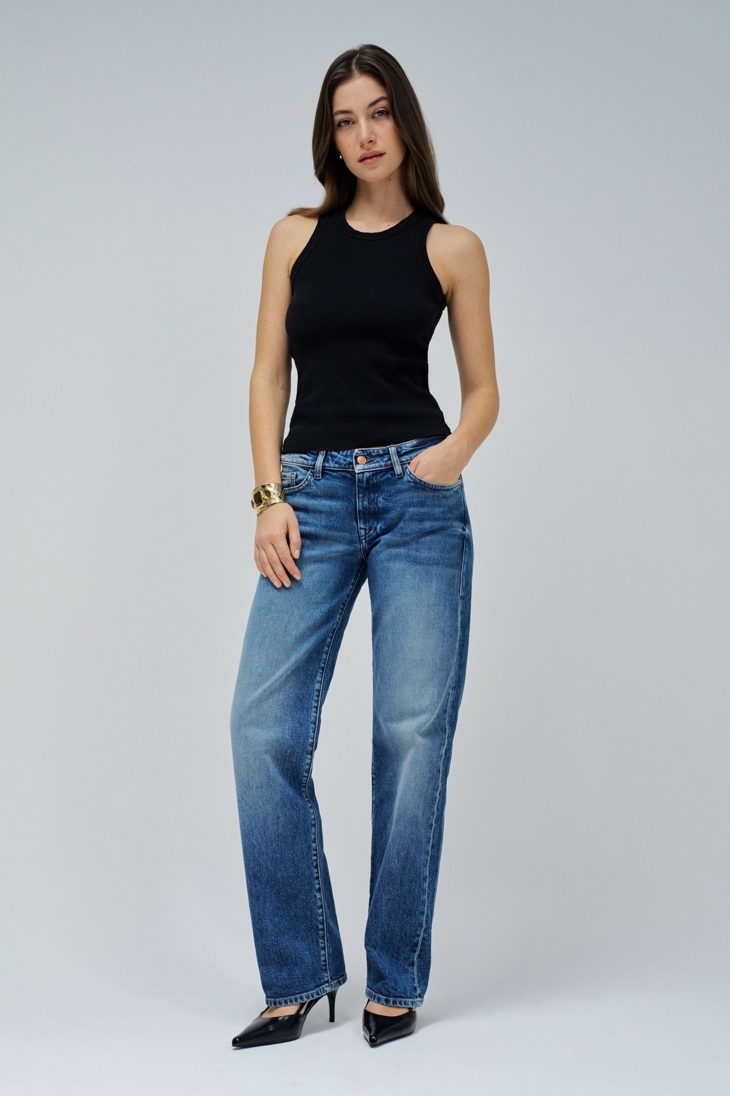 Low Rise Jeans in Medium Wash Jeans Salsa Jeans