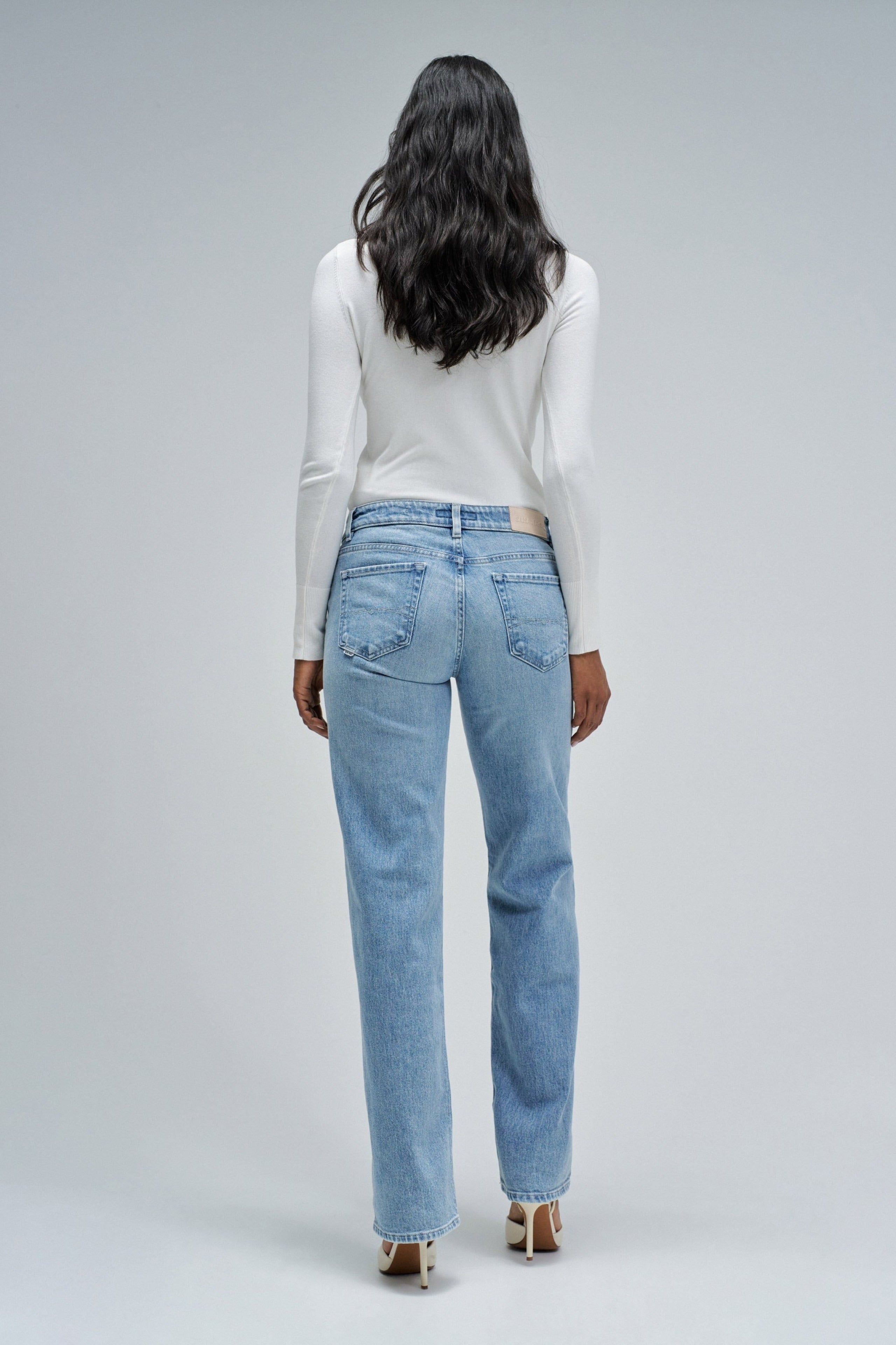 Low Rise Jeans in Medium Light Denim Salsa Jeans