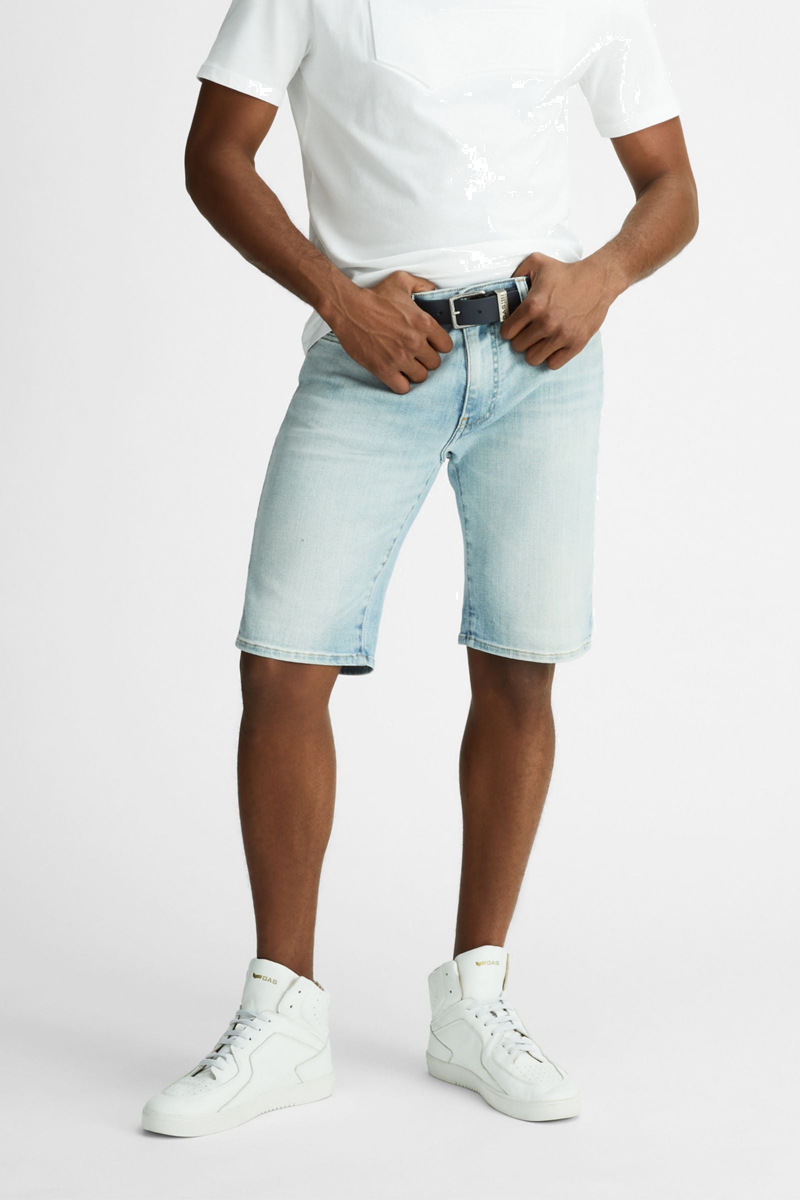 Albert Short Rev Shorts in Light Blue Light denim shorts GAS   