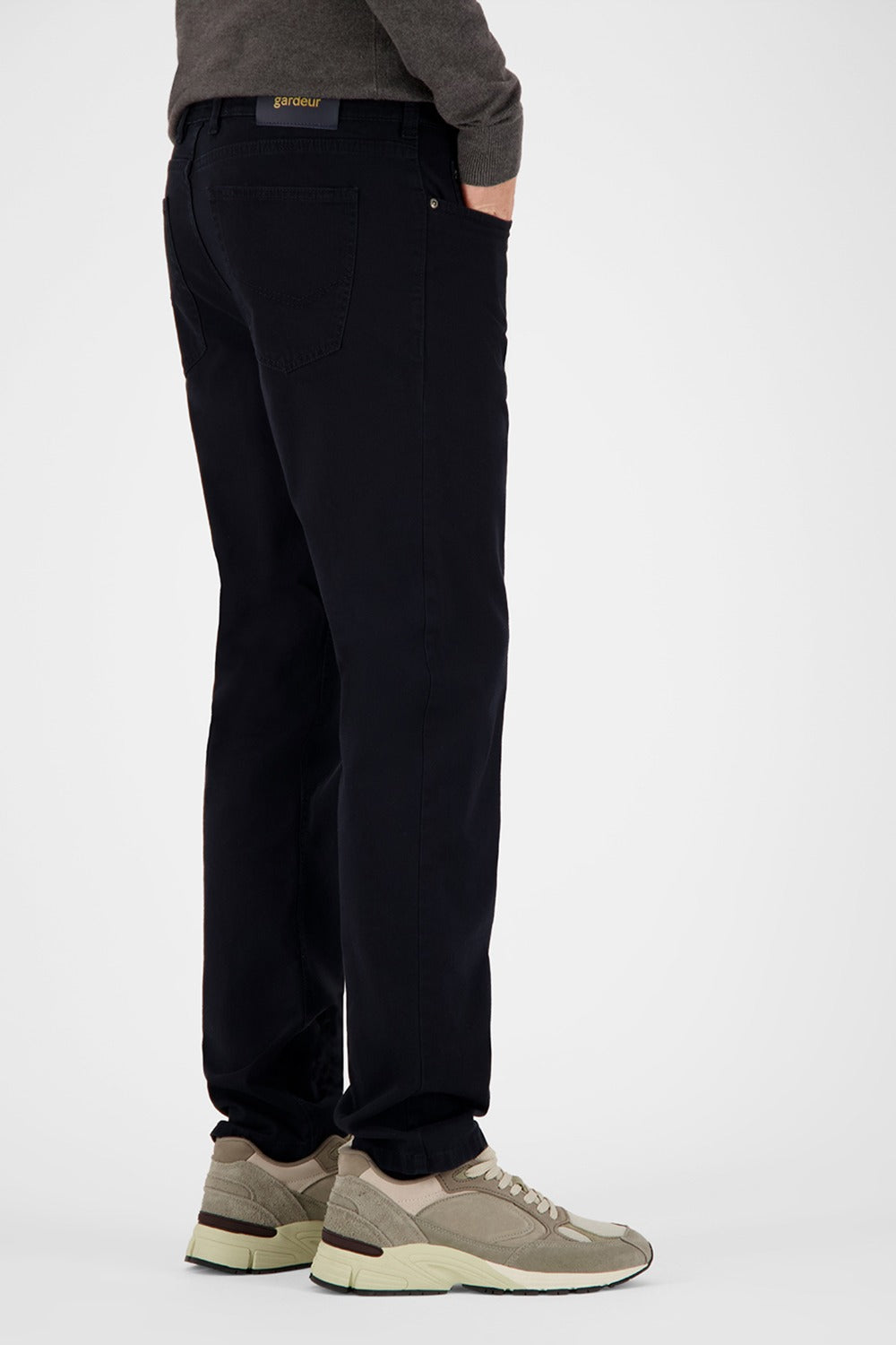 BILL-3 trousers in black