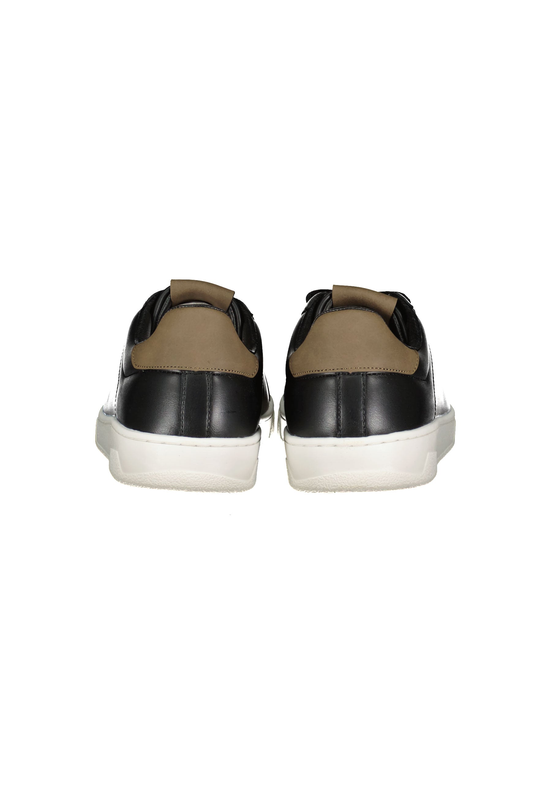 Turon Low in Black Sneakers Lee   