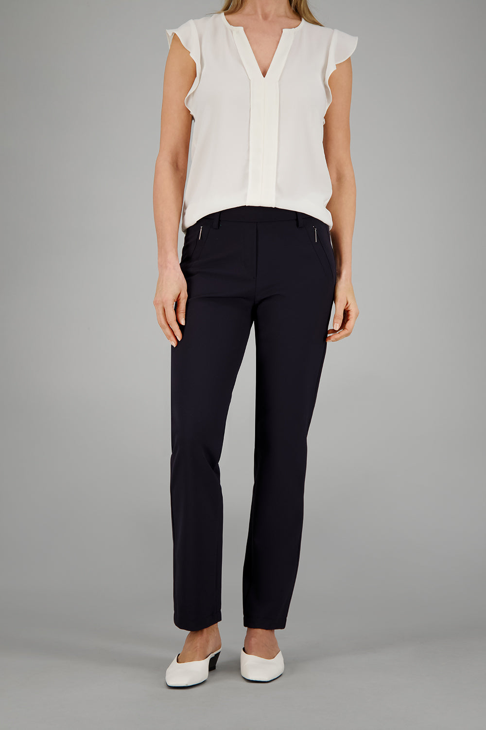 ZENE57 Trousers in navy Trousers Gardeur