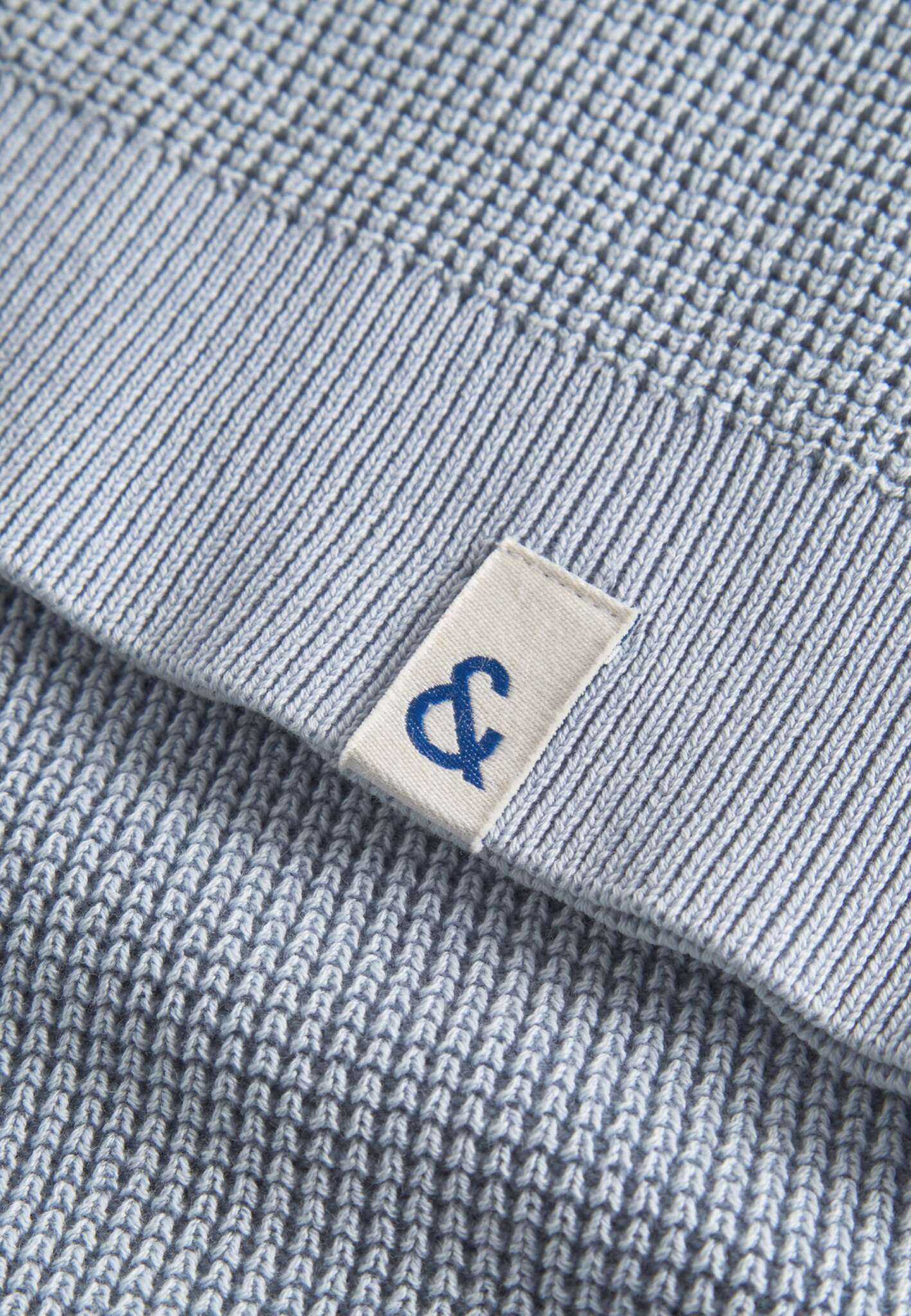 Roundneck Washed in Sky Sweater Colours and Sons   