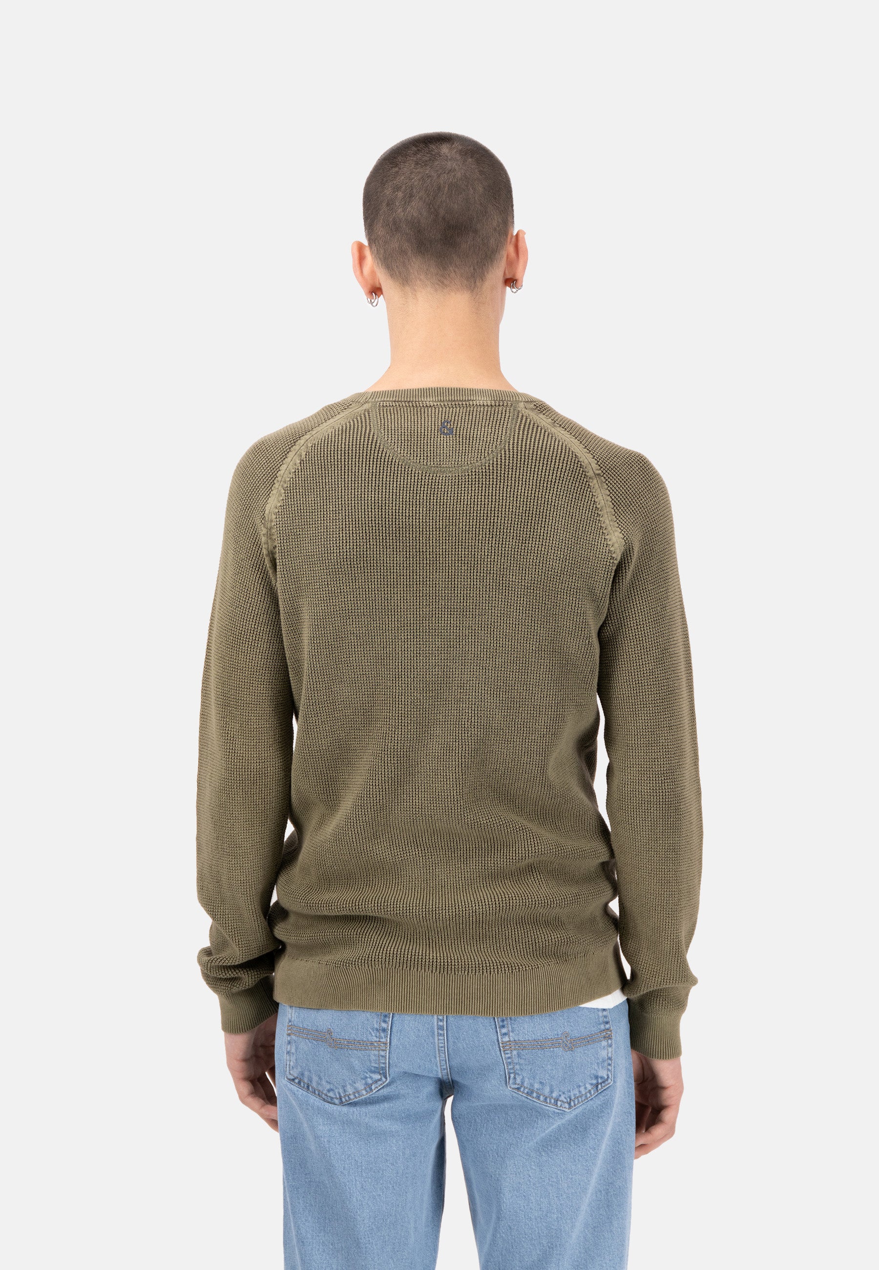 Roundneck-Washed in Olive Sweater Colours and Sons   