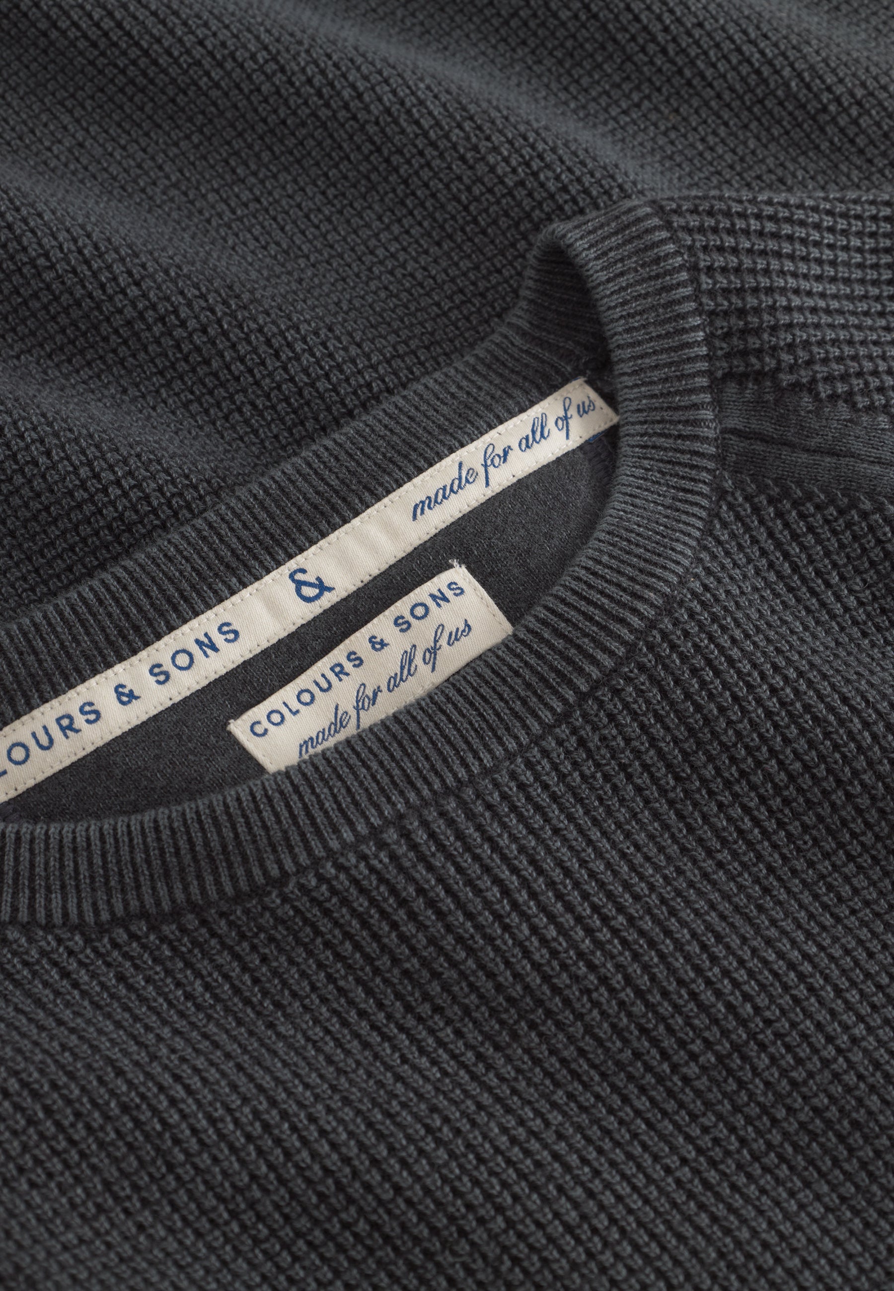 Roundneck Washed in Anthracite Sweater Colours and Sons   