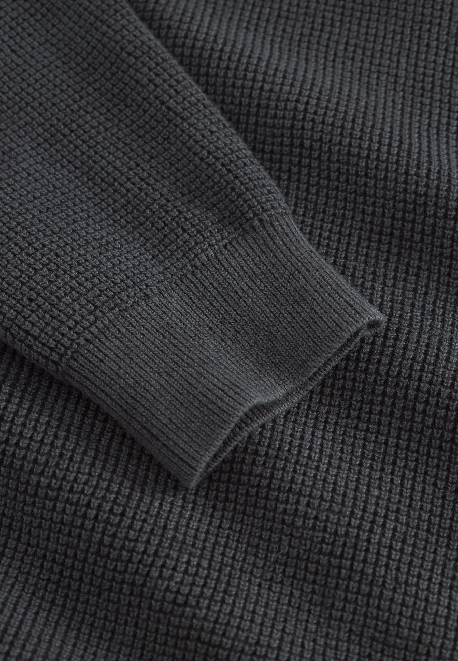 Roundneck Washed in Anthracite Sweater Colours and Sons   